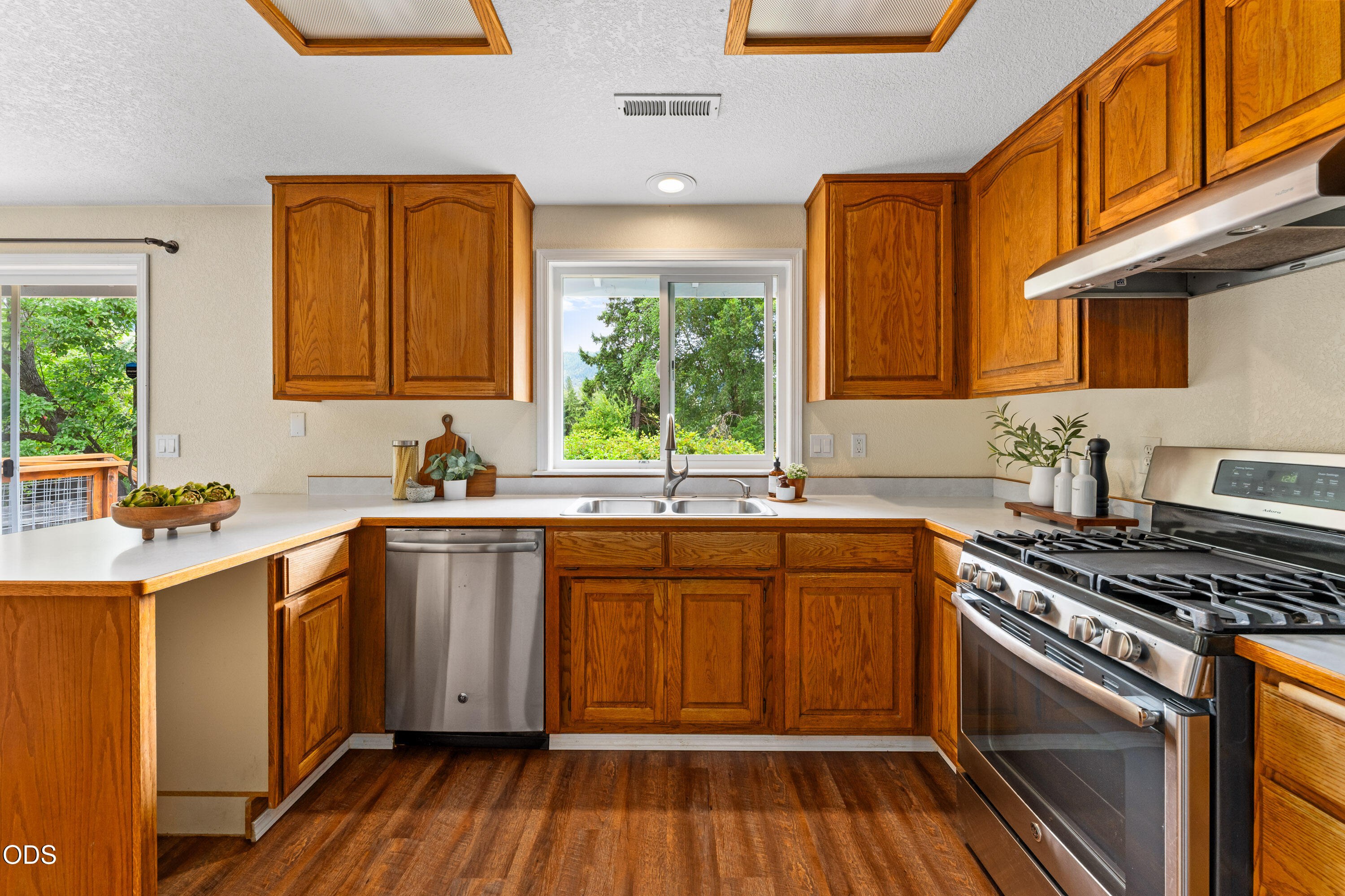 2503 NW Lassen Way