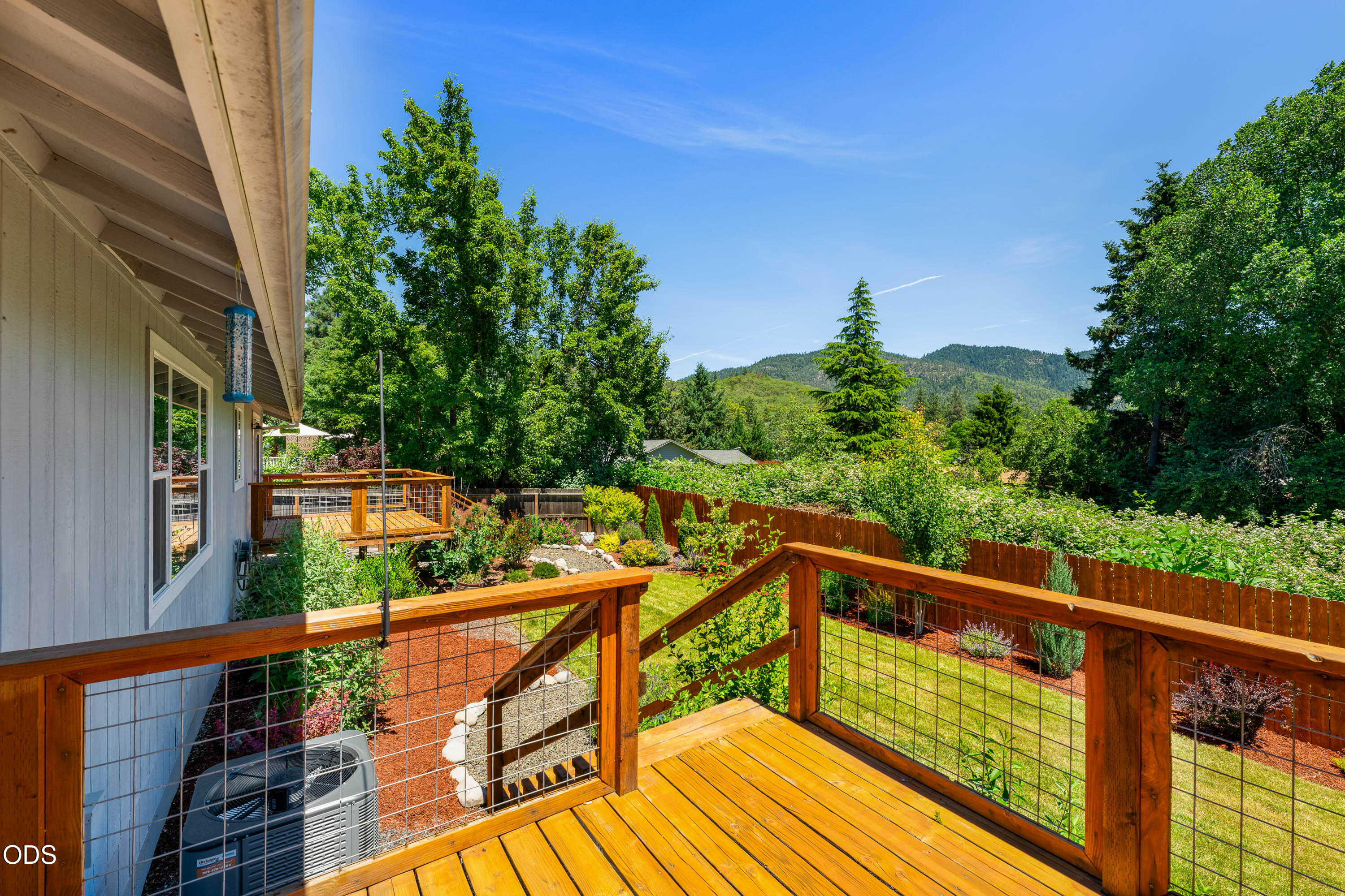2503 NW Lassen Way