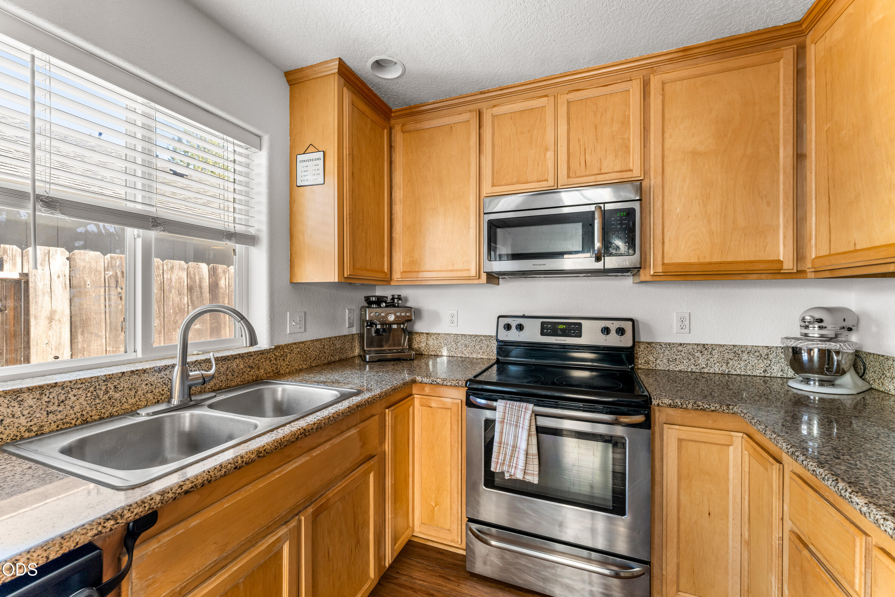 333 SW Bayou Place