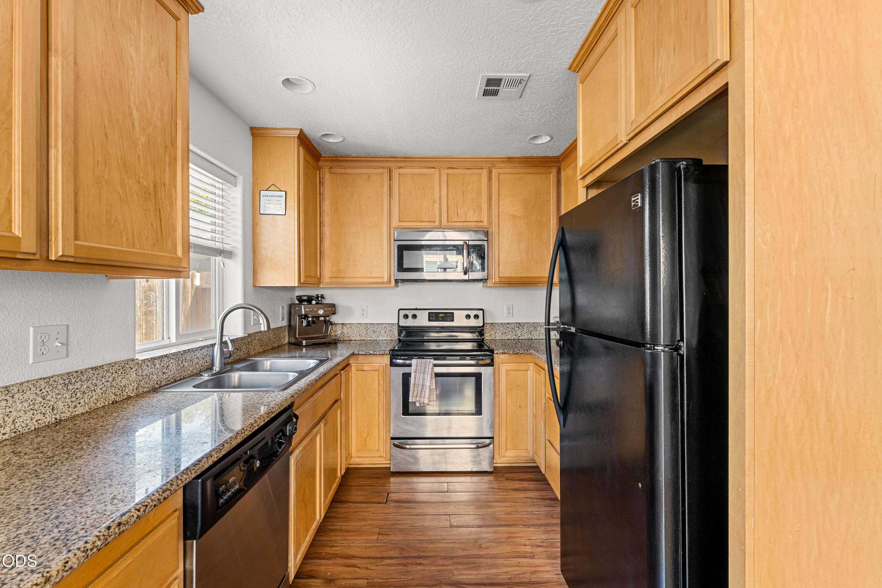333 SW Bayou Place