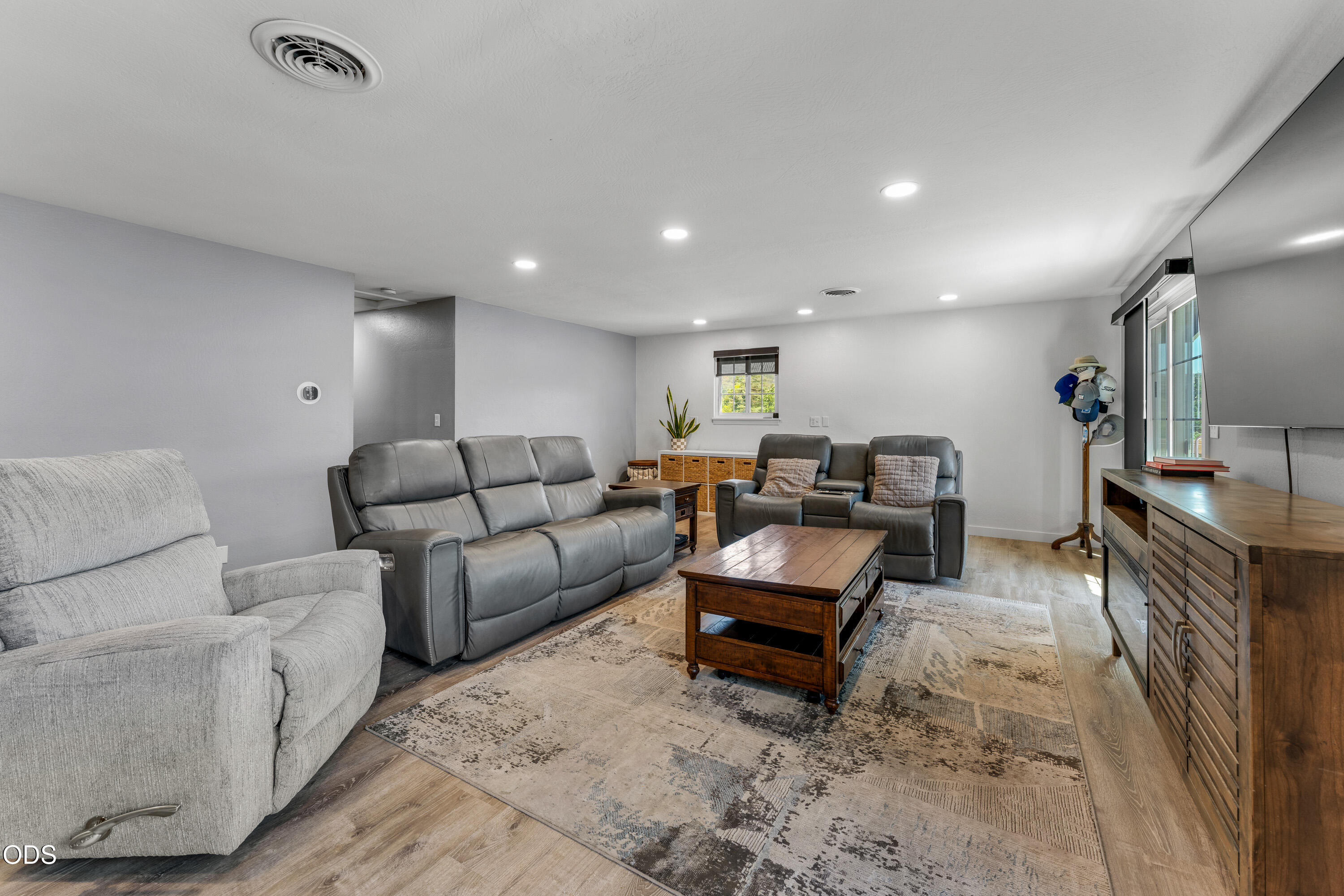 712 NW Savage Street