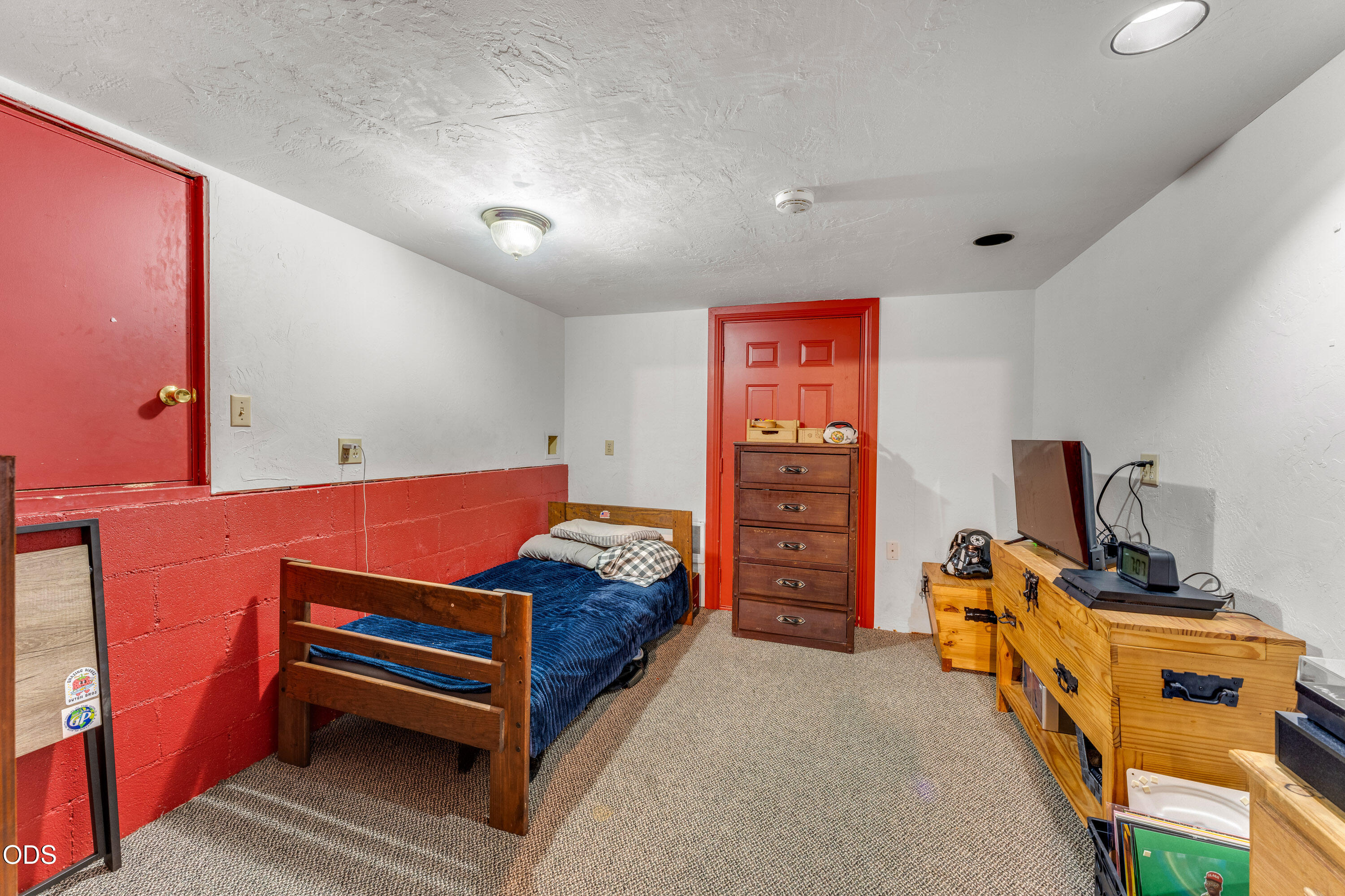 712 NW Savage Street