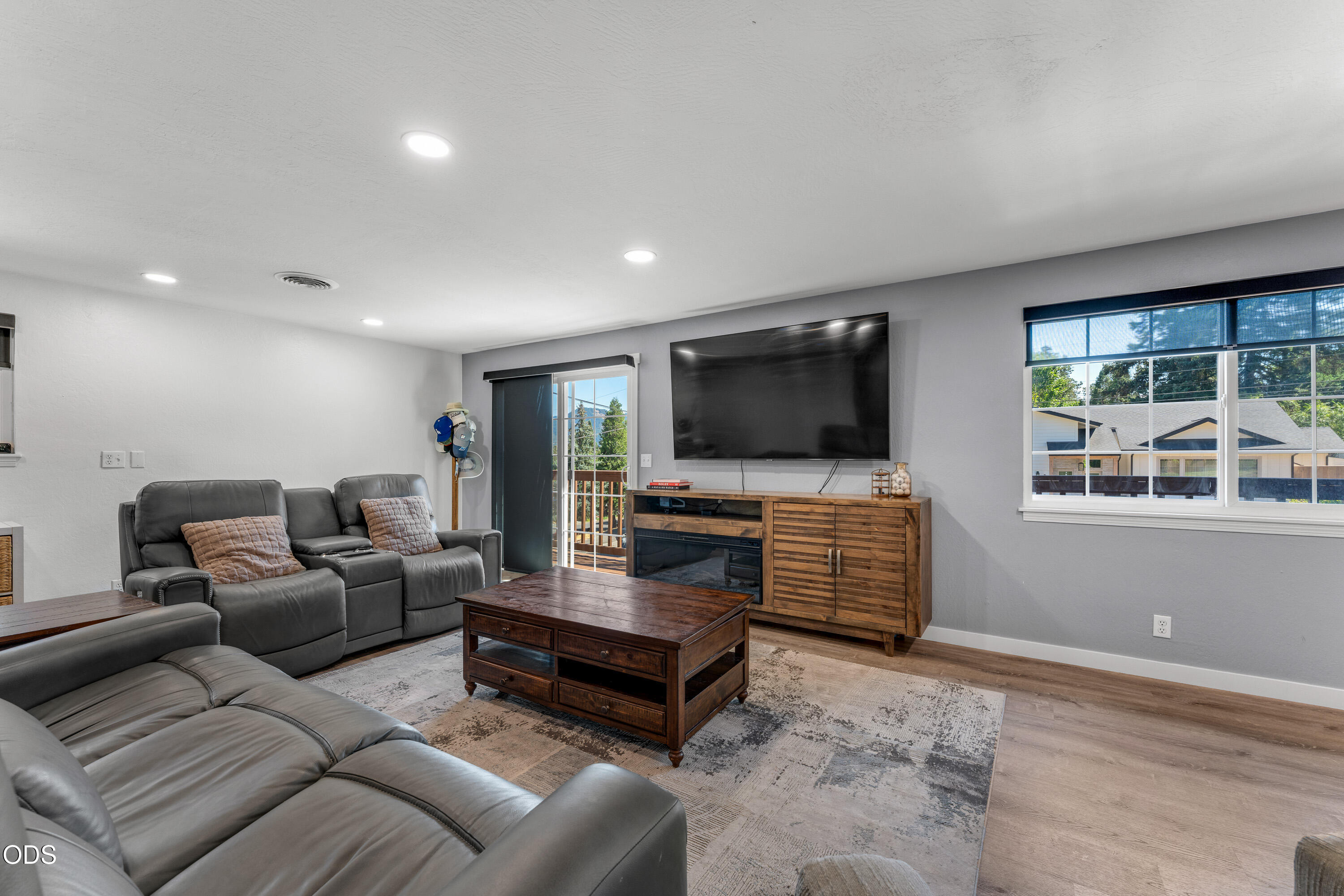712 NW Savage Street