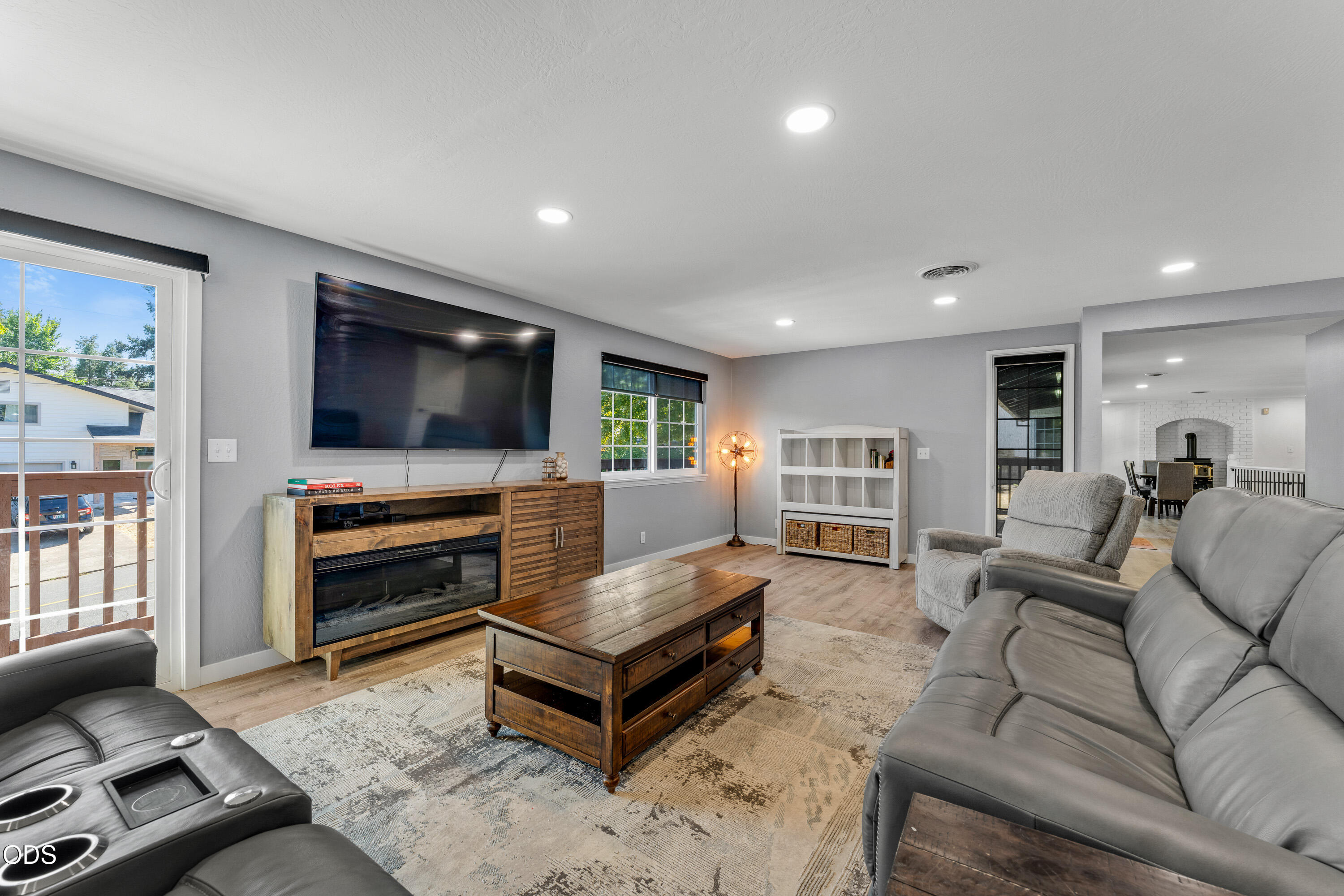 712 NW Savage Street