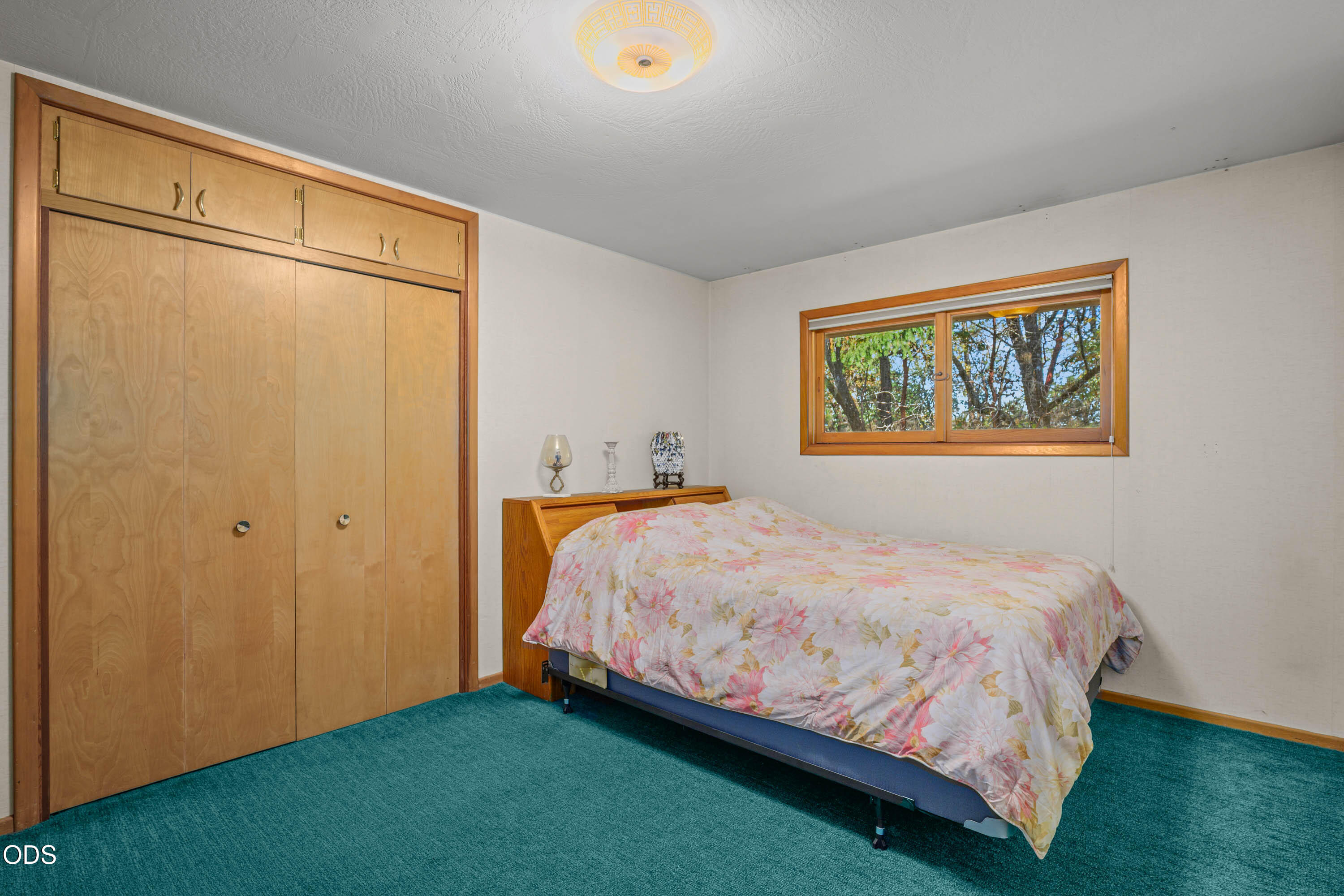 341 SE Hilltop Drive