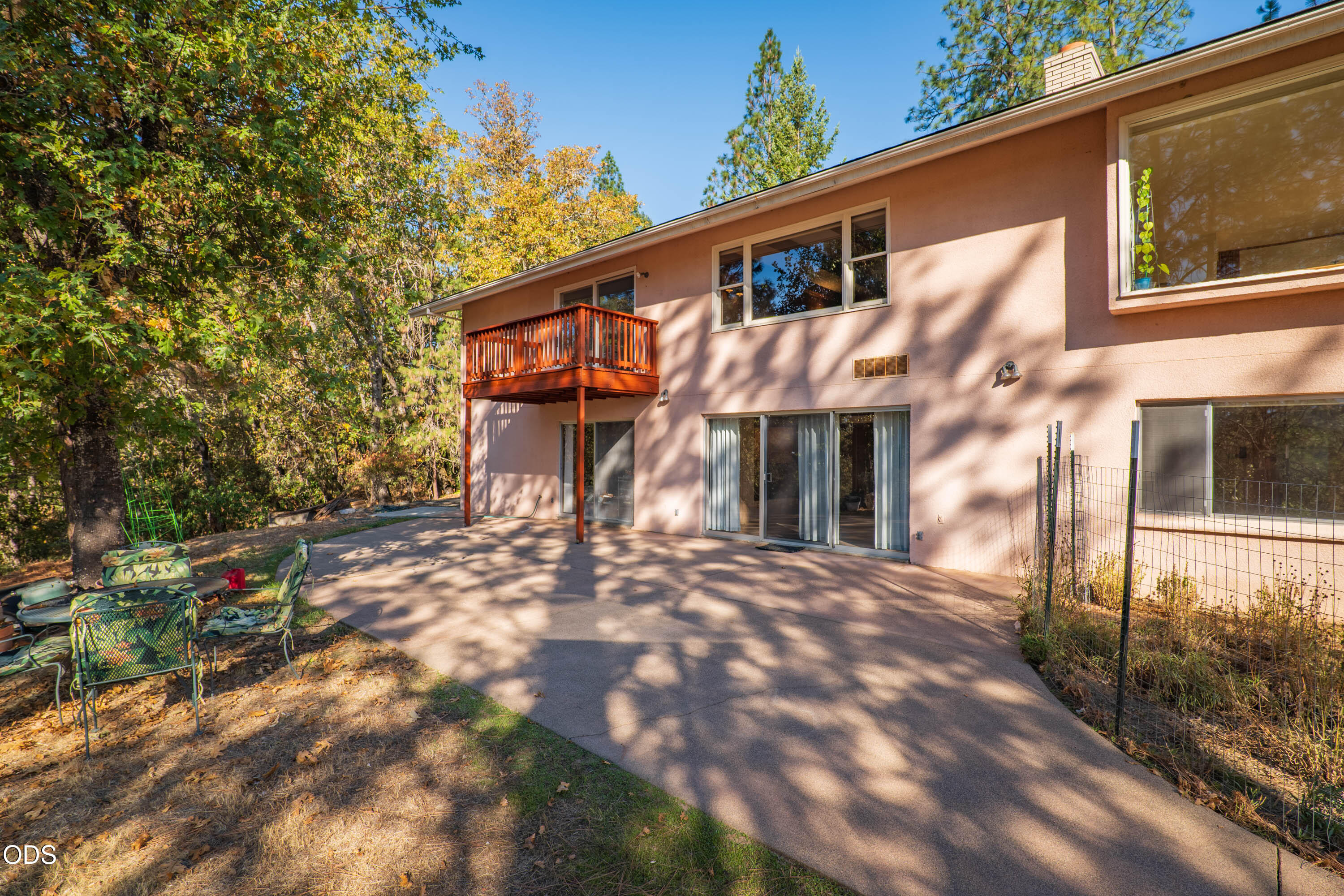 341 SE Hilltop Drive