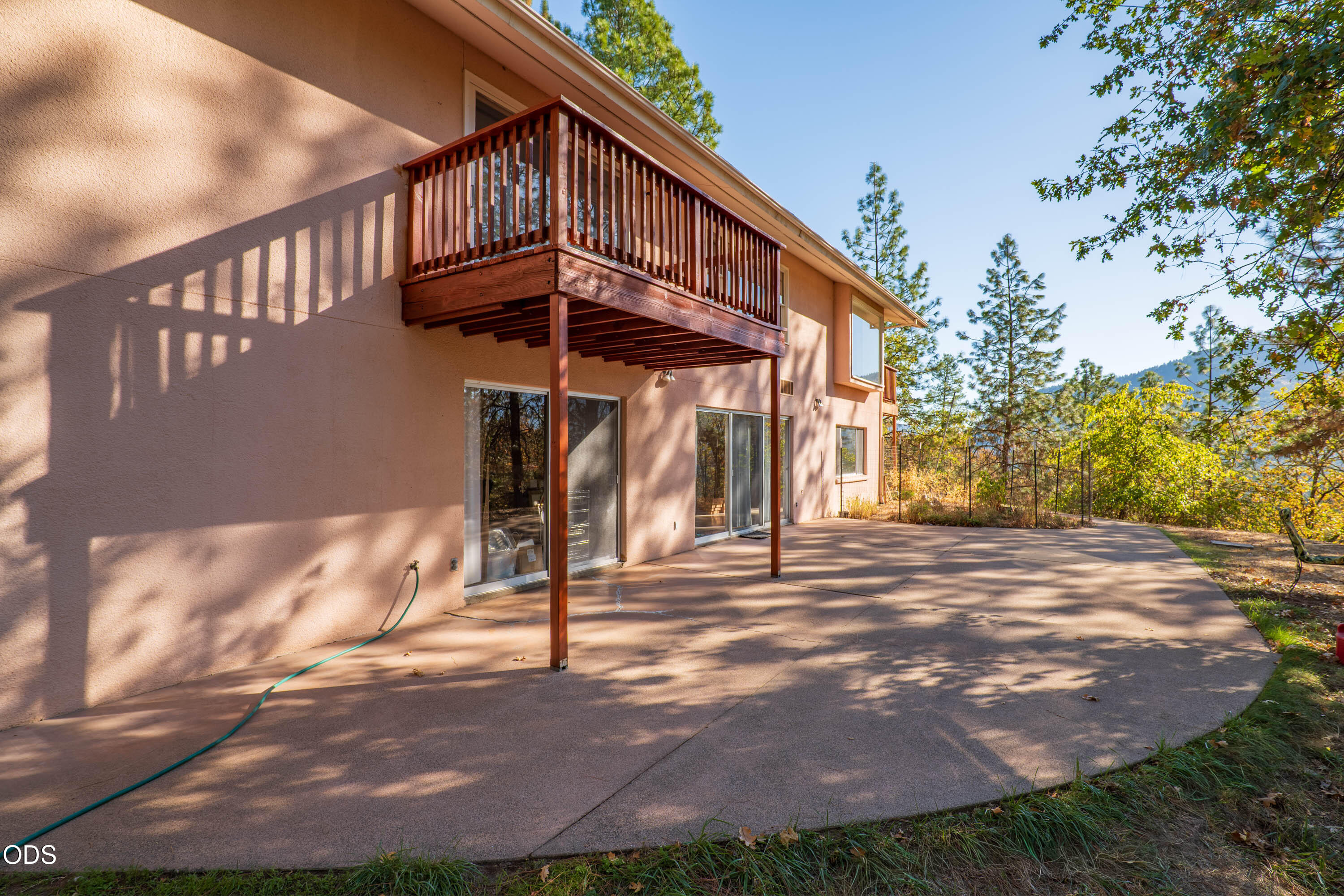 341 SE Hilltop Drive