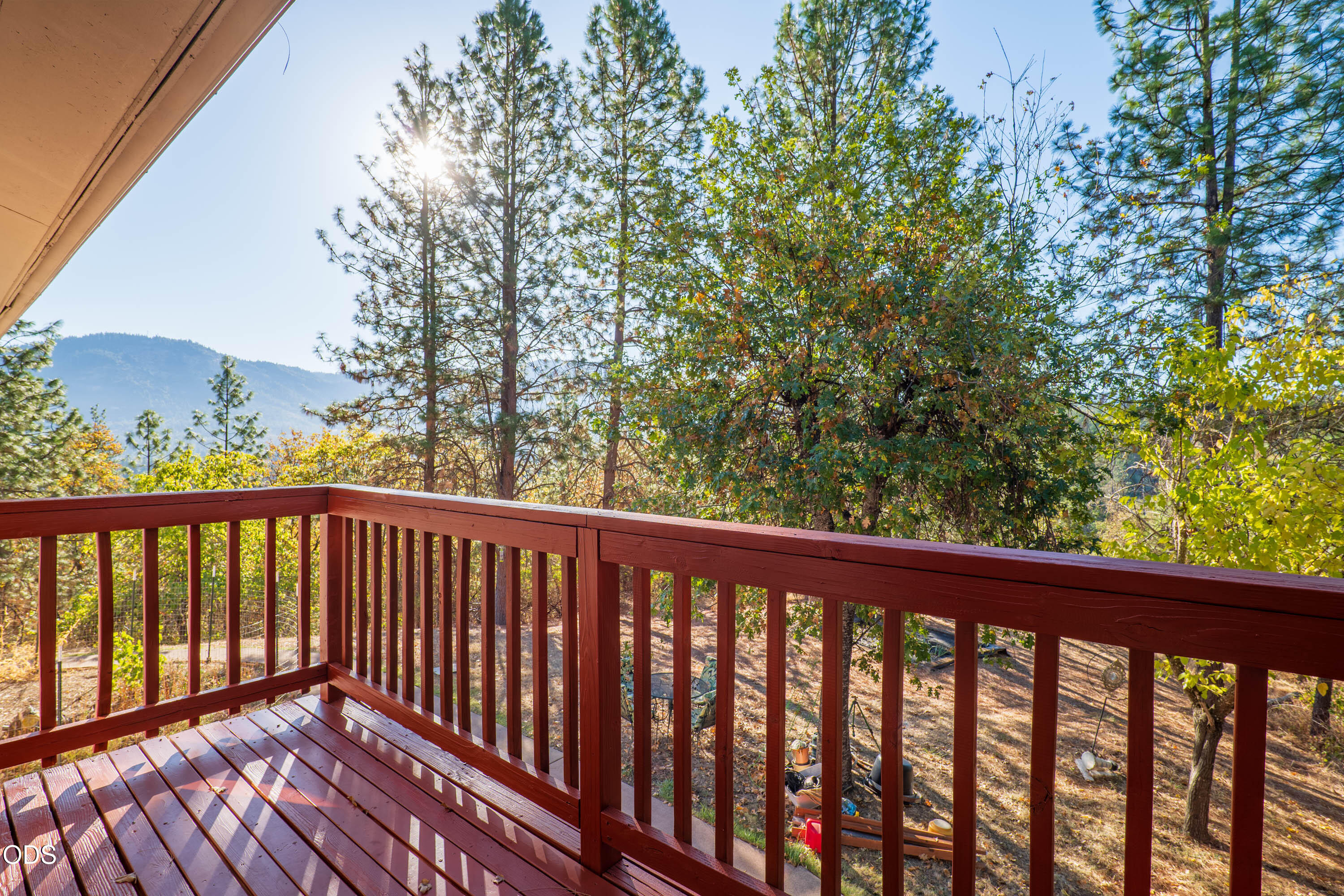 341 SE Hilltop Drive