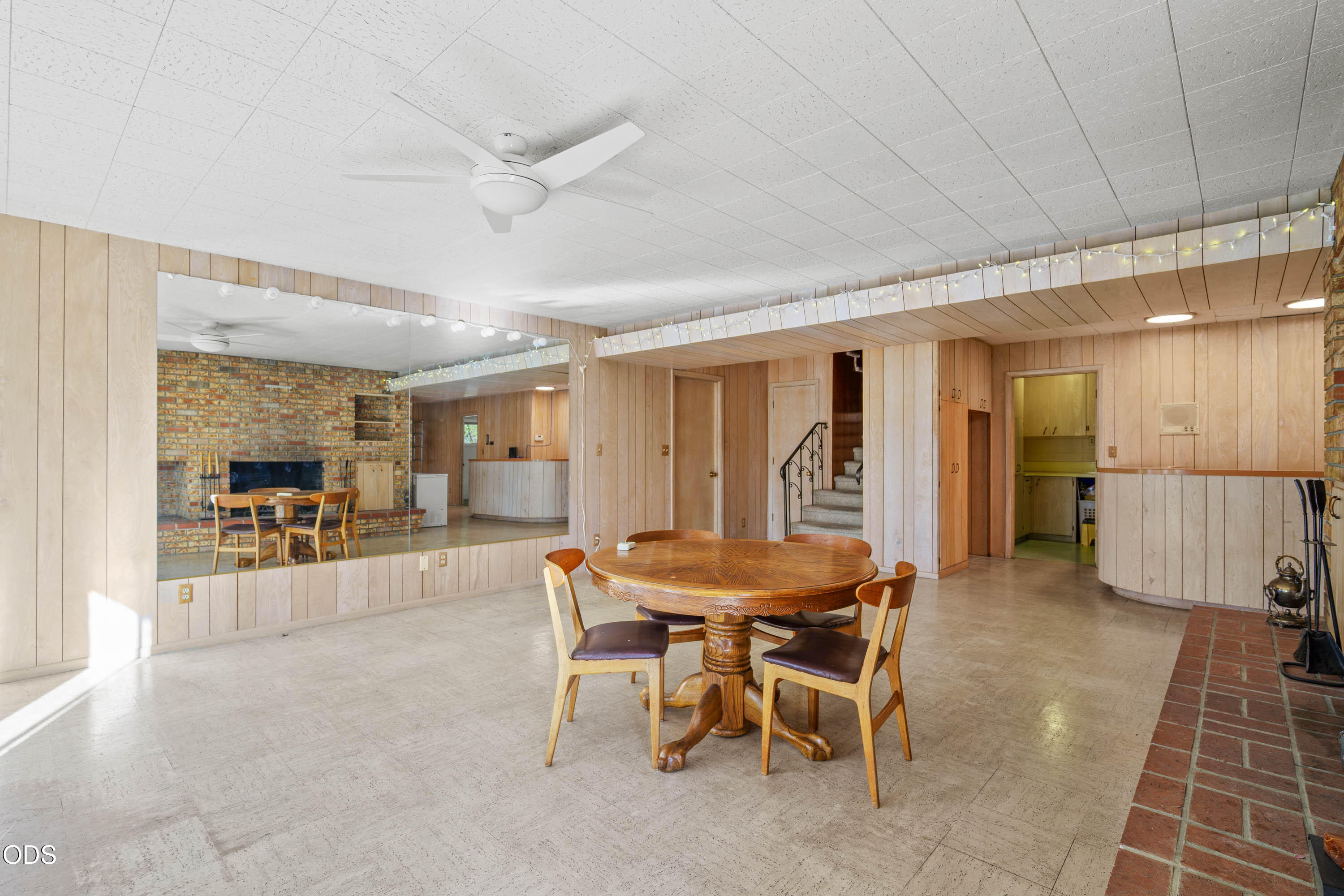 341 SE Hilltop Drive