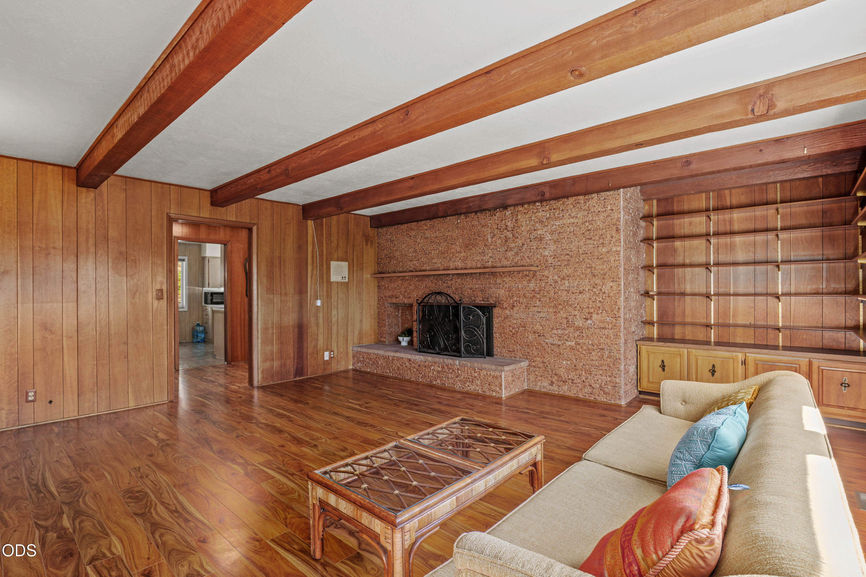 341 SE Hilltop Drive