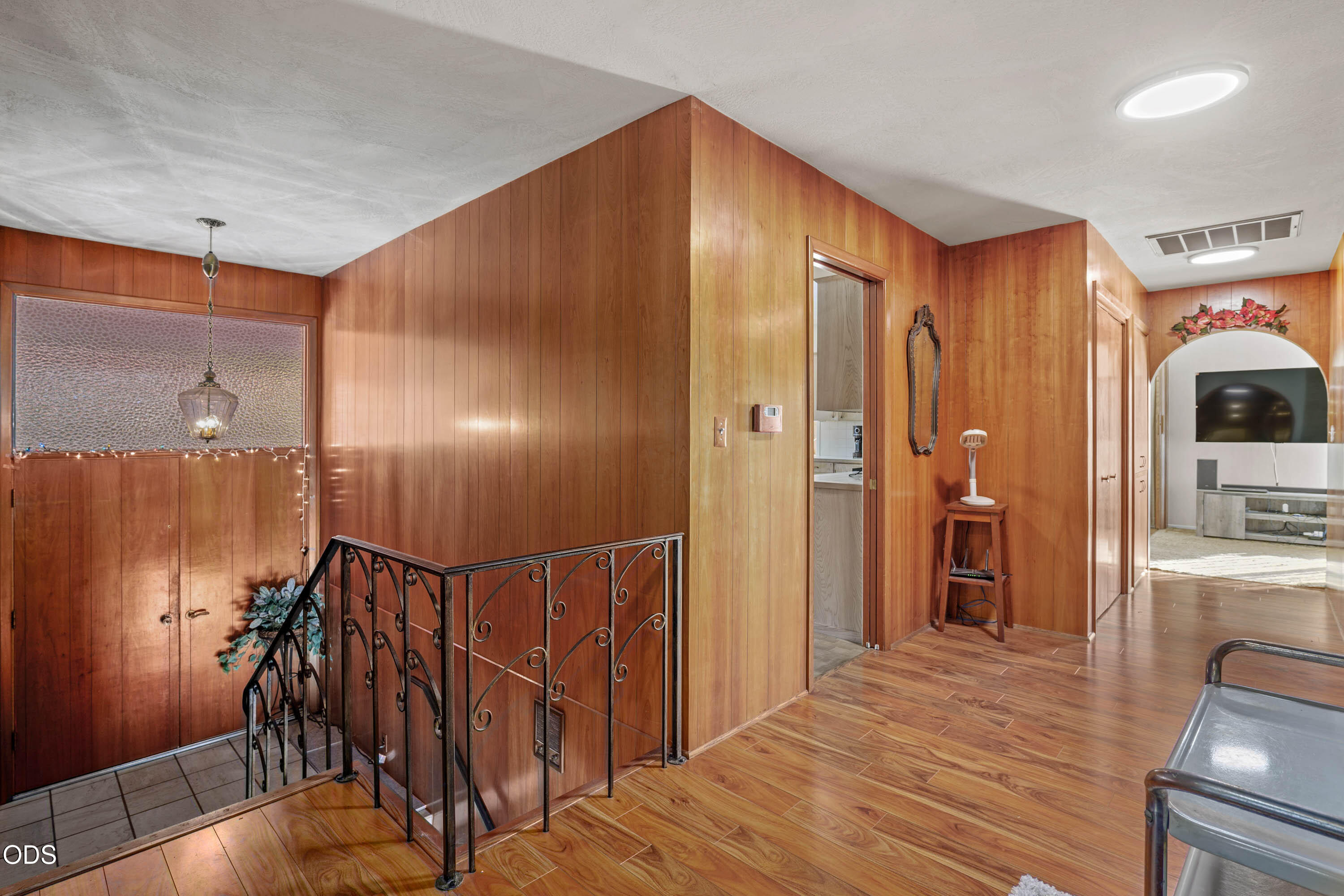 341 SE Hilltop Drive