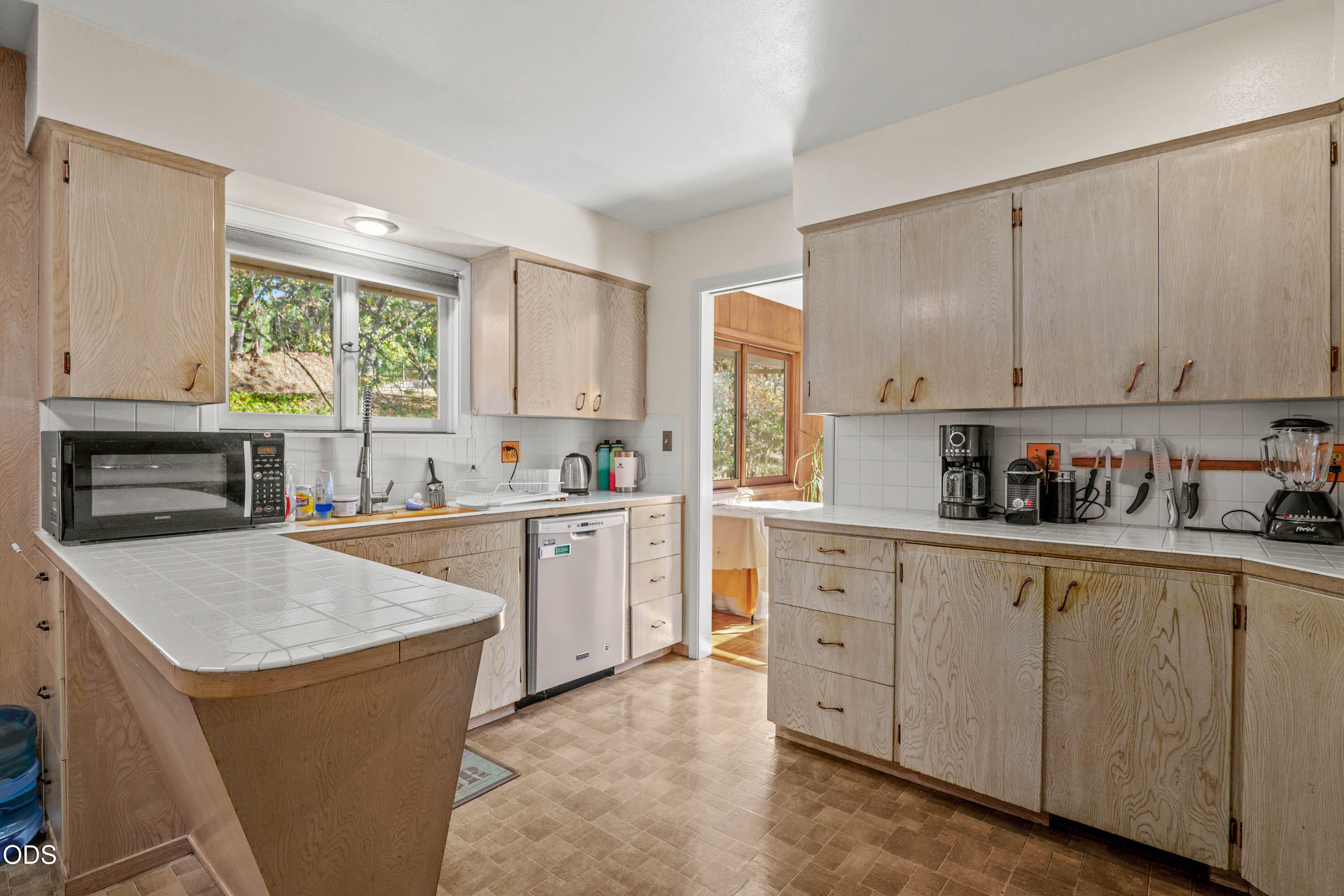 341 SE Hilltop Drive