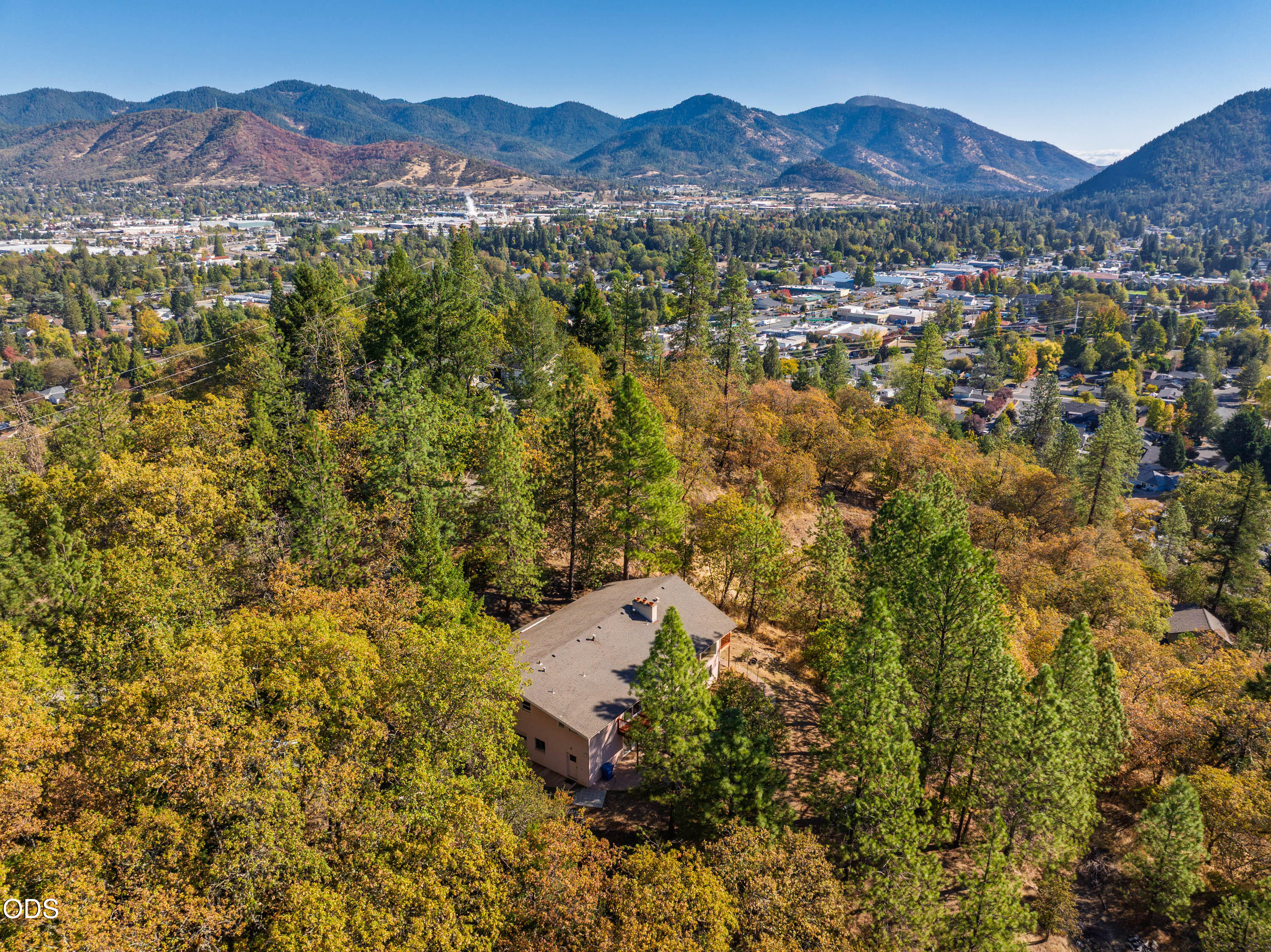 341 SE Hilltop Drive