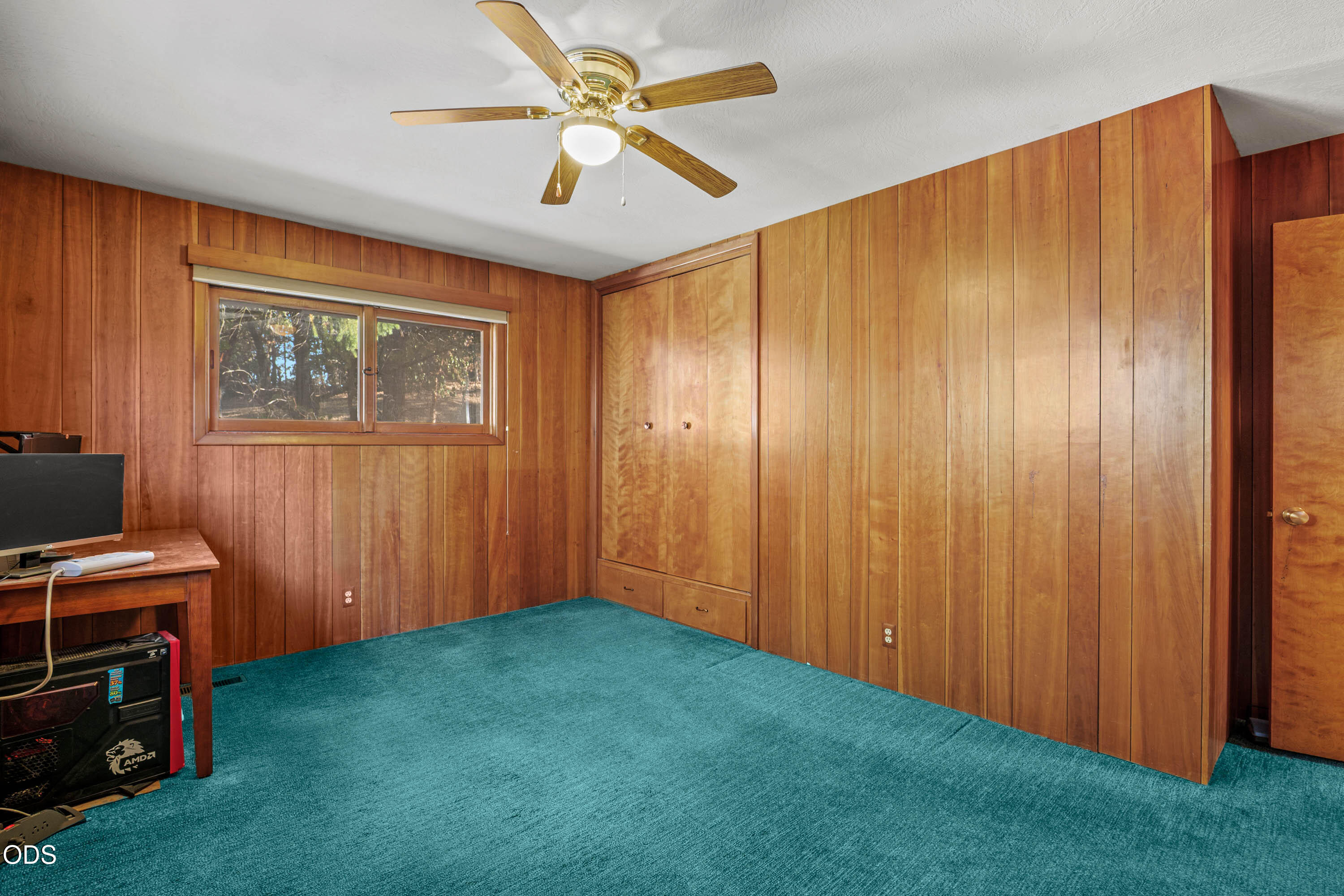 341 SE Hilltop Drive