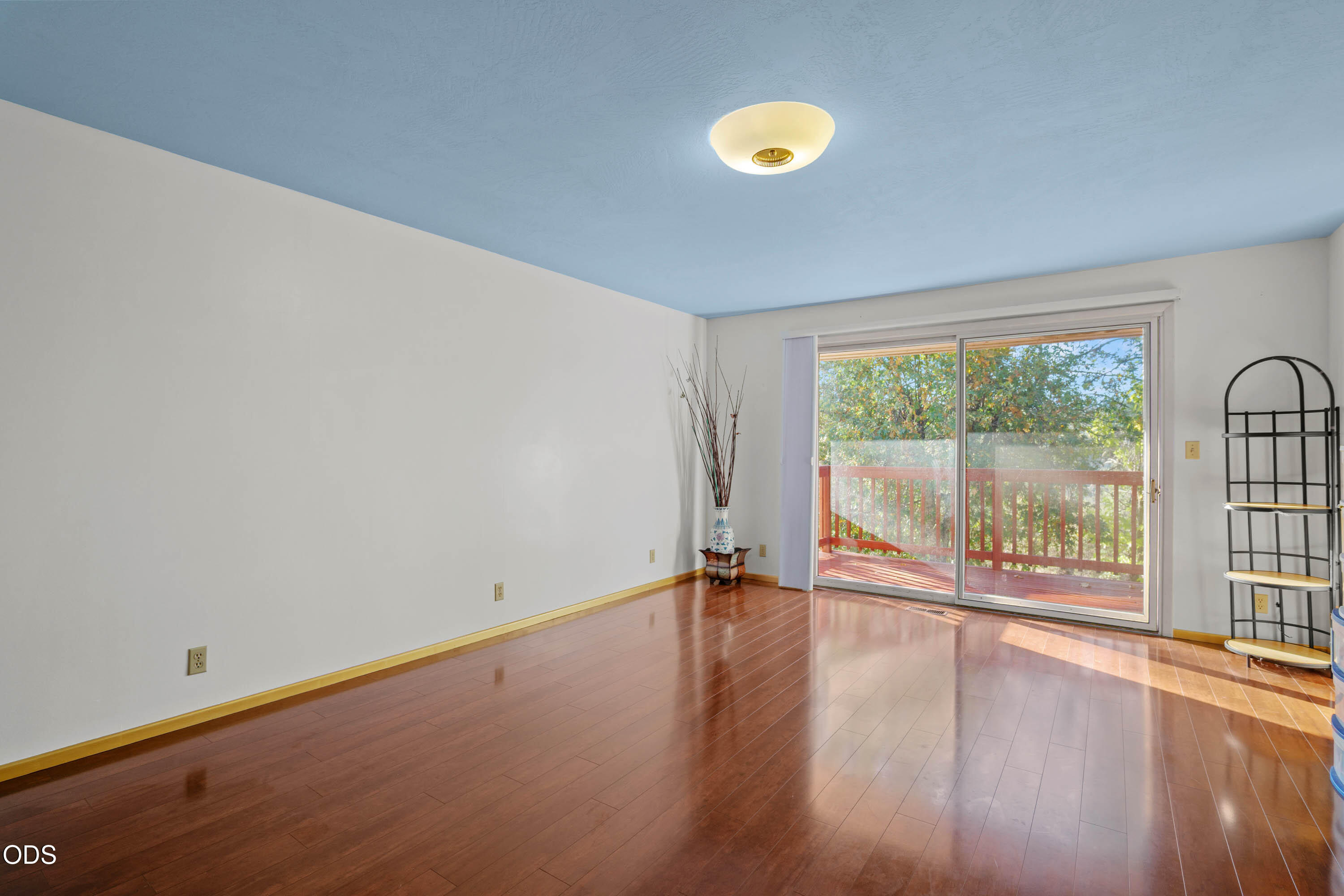 341 SE Hilltop Drive