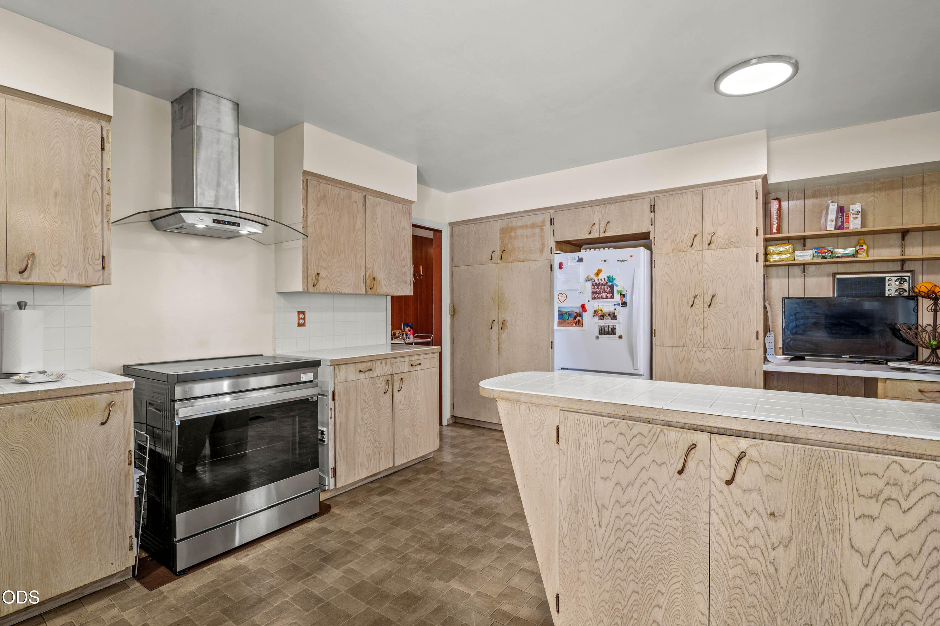 341 SE Hilltop Drive