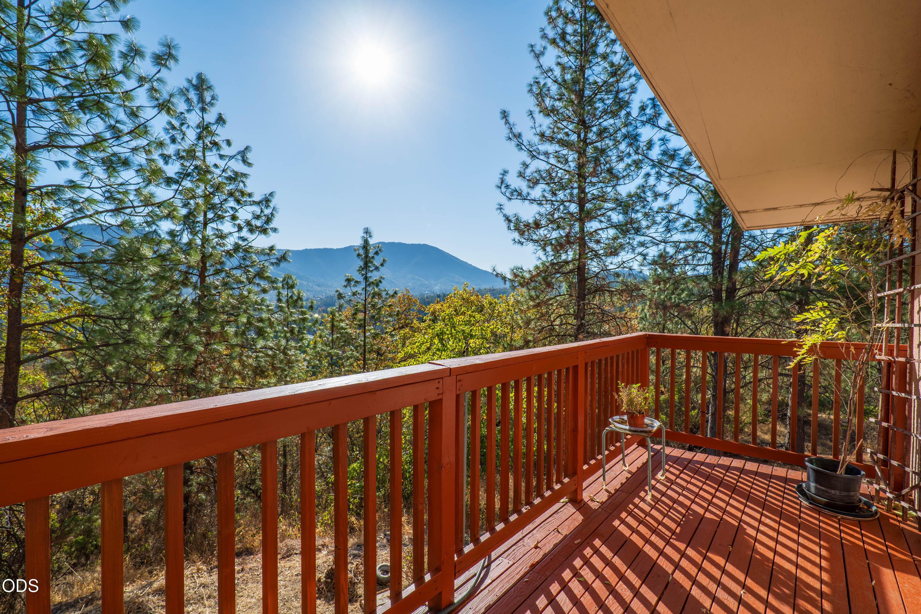 341 SE Hilltop Drive