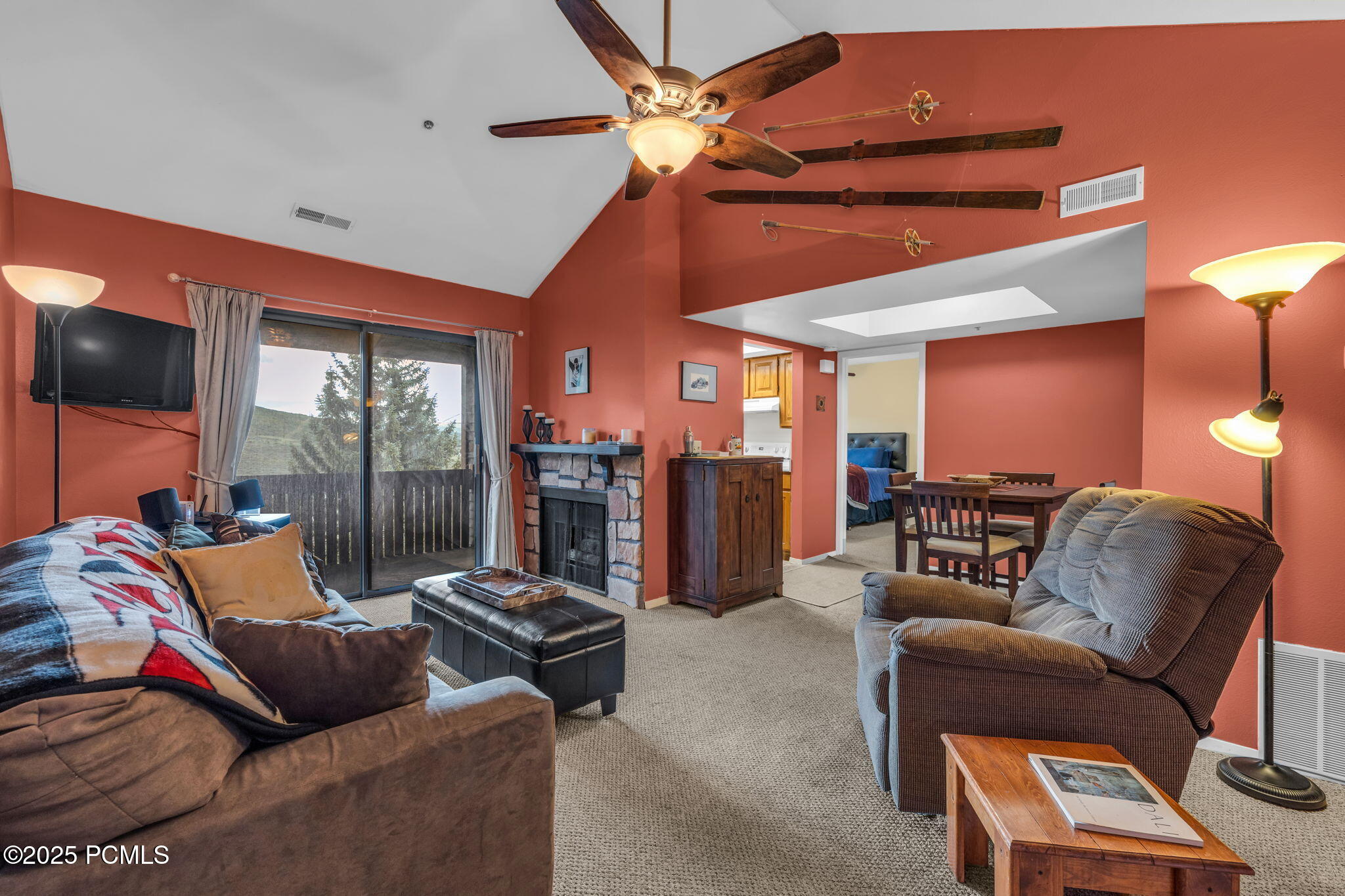 7065 N 2200 West, 2e