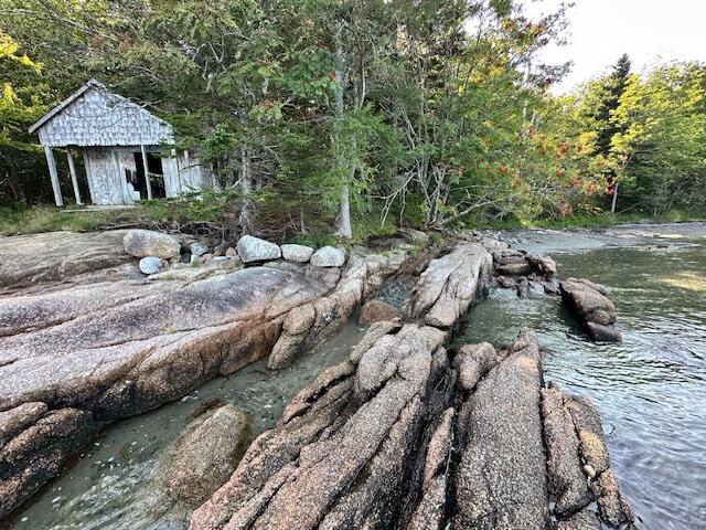 118 Loon Cove Lane