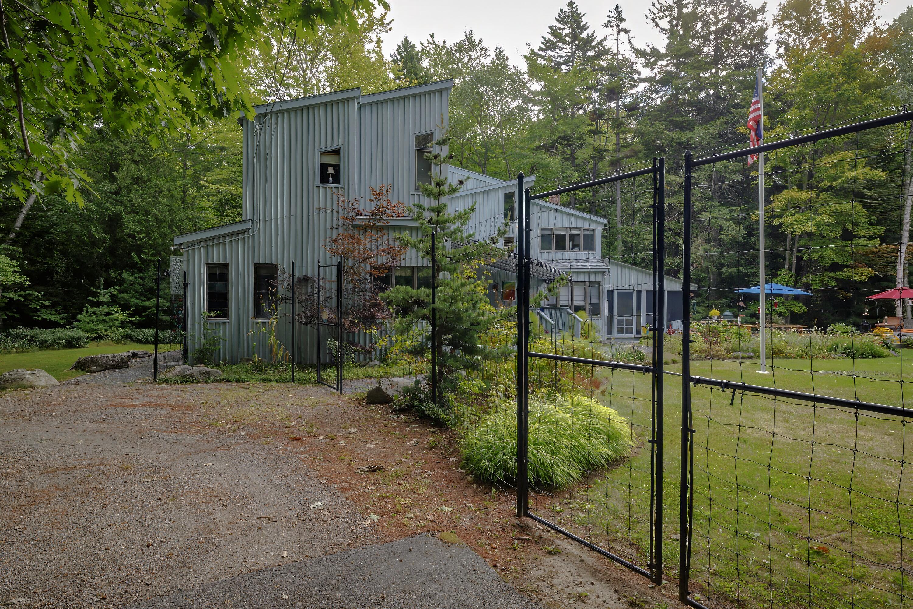 29 Whitney Farm Rd