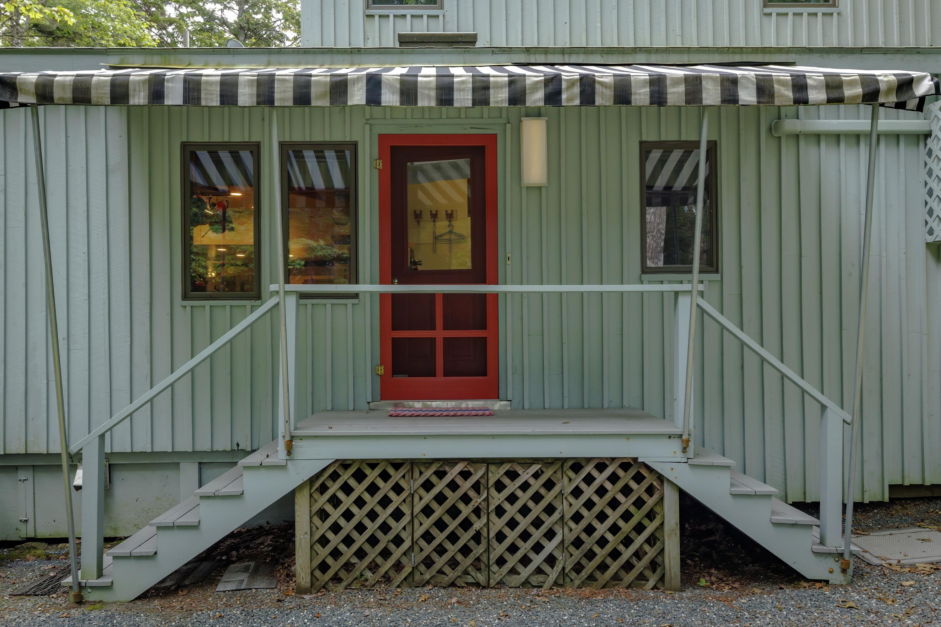 29 Whitney Farm Rd