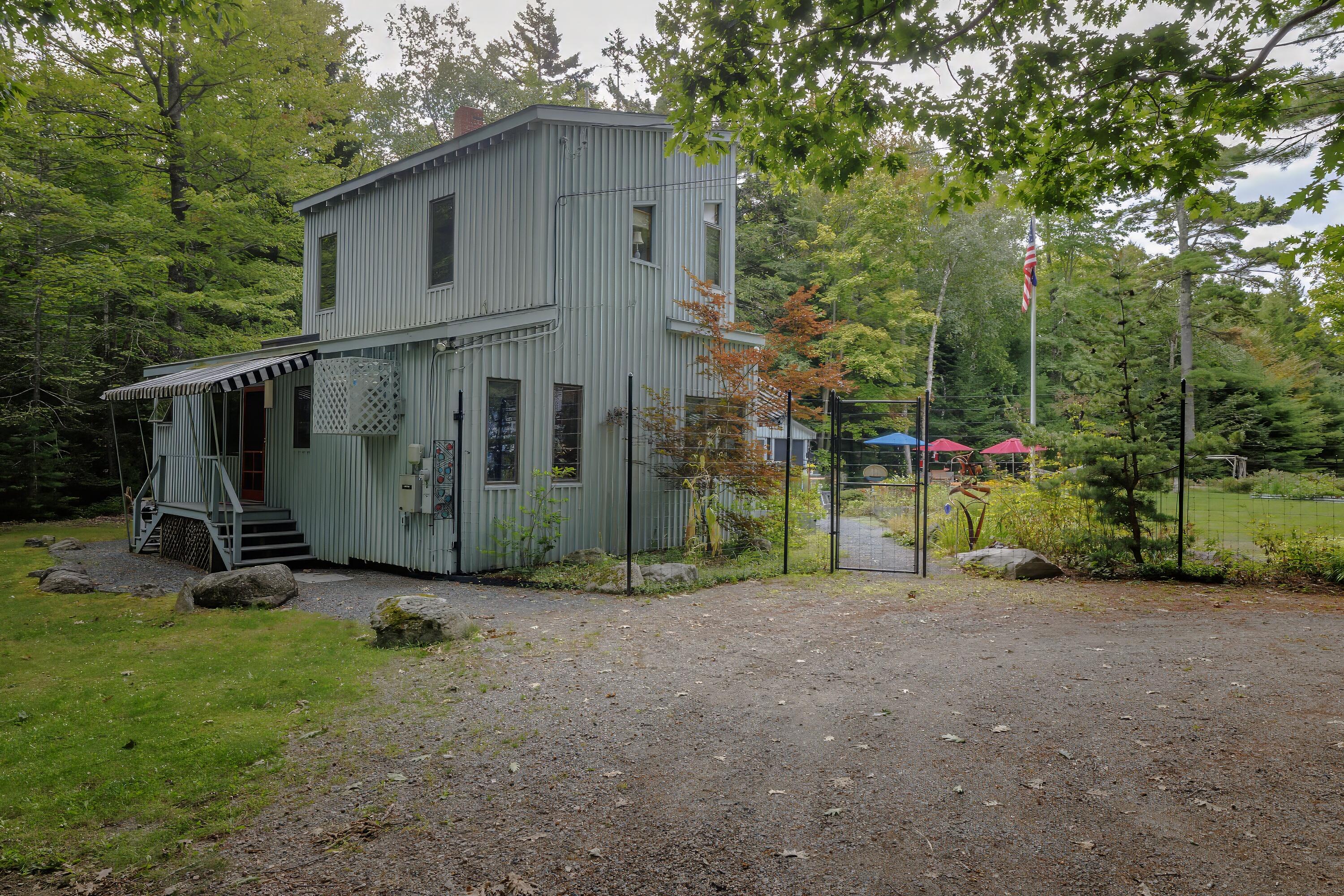 29 Whitney Farm Rd
