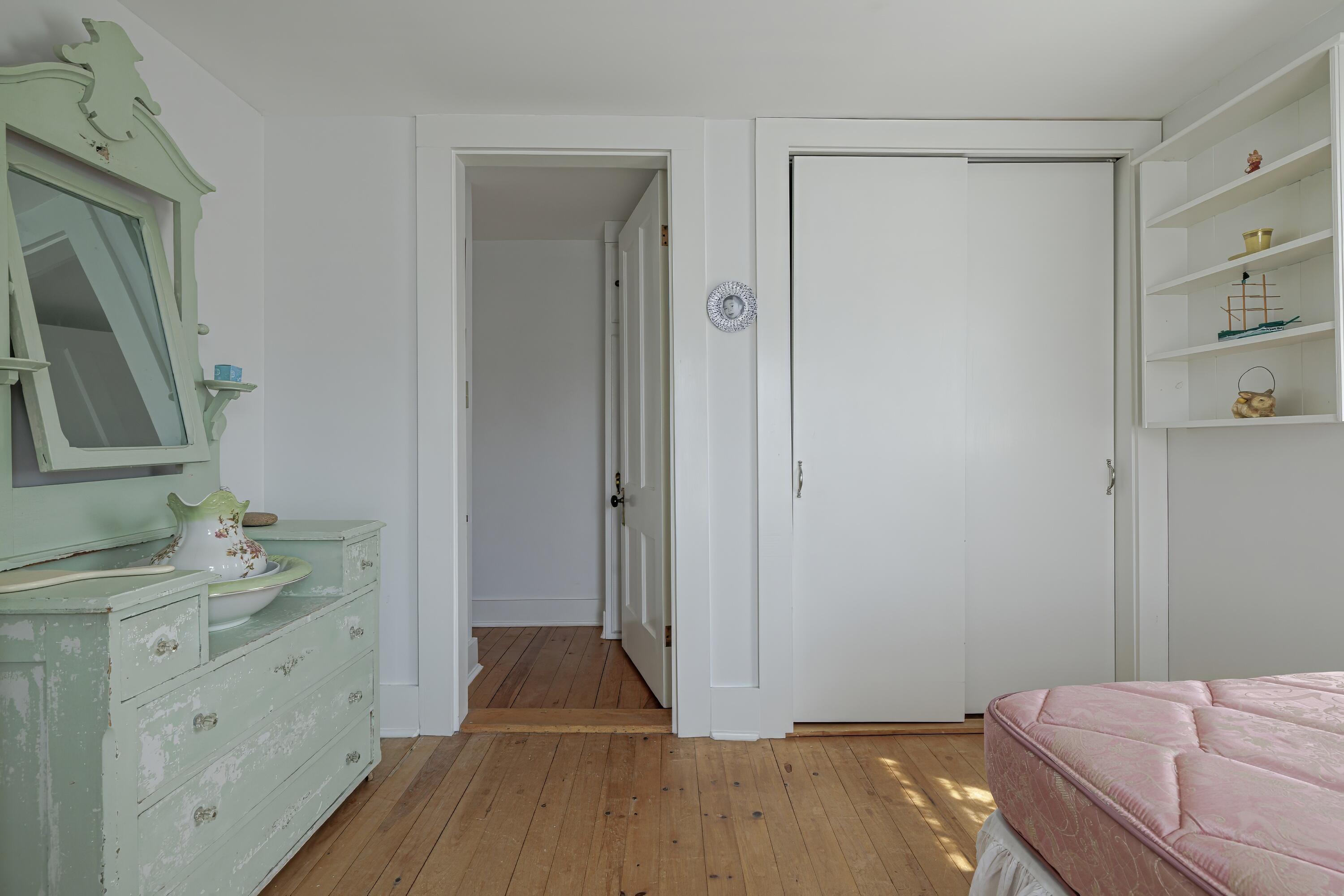 13 Francis Pound Road