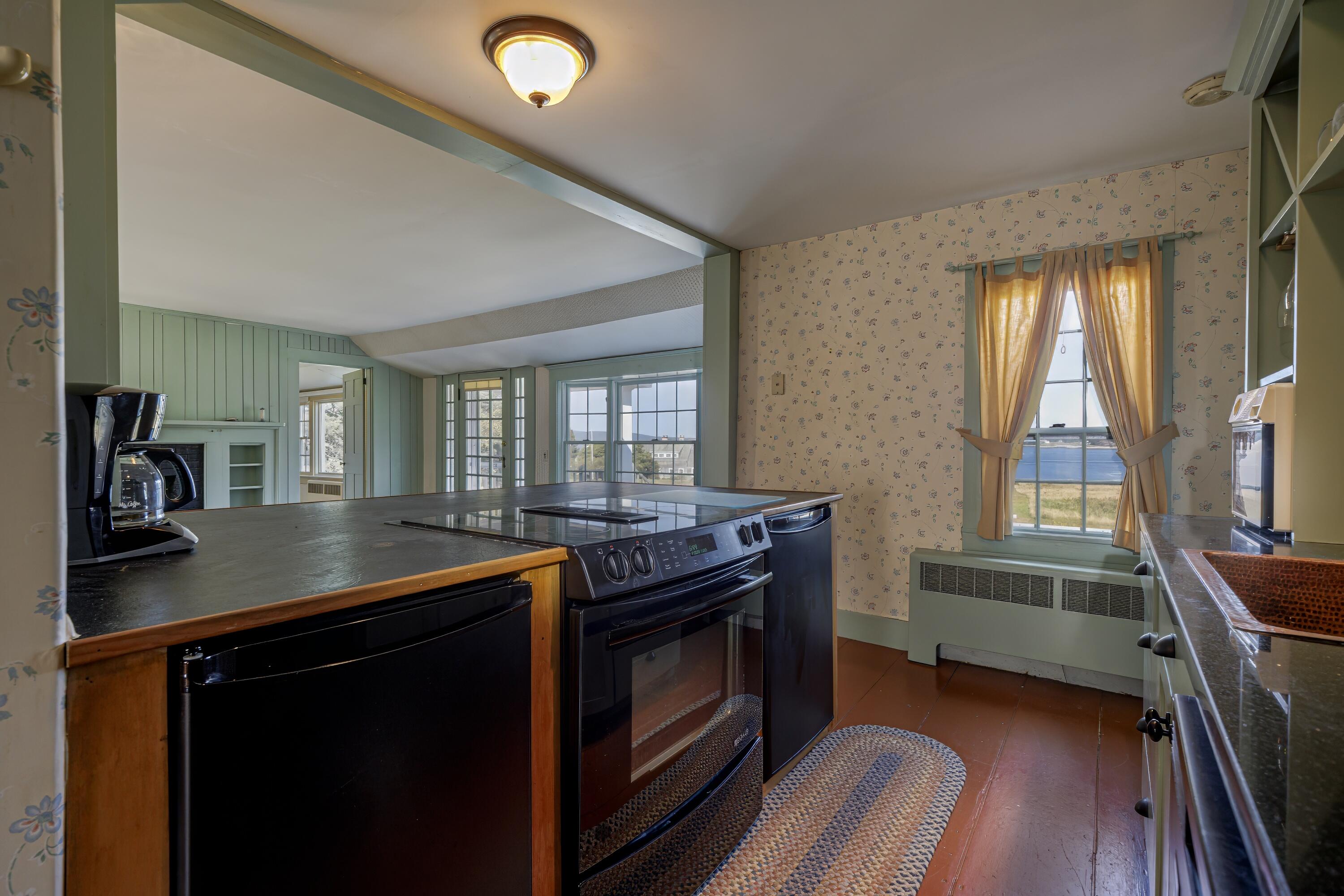 435 Seawall Road