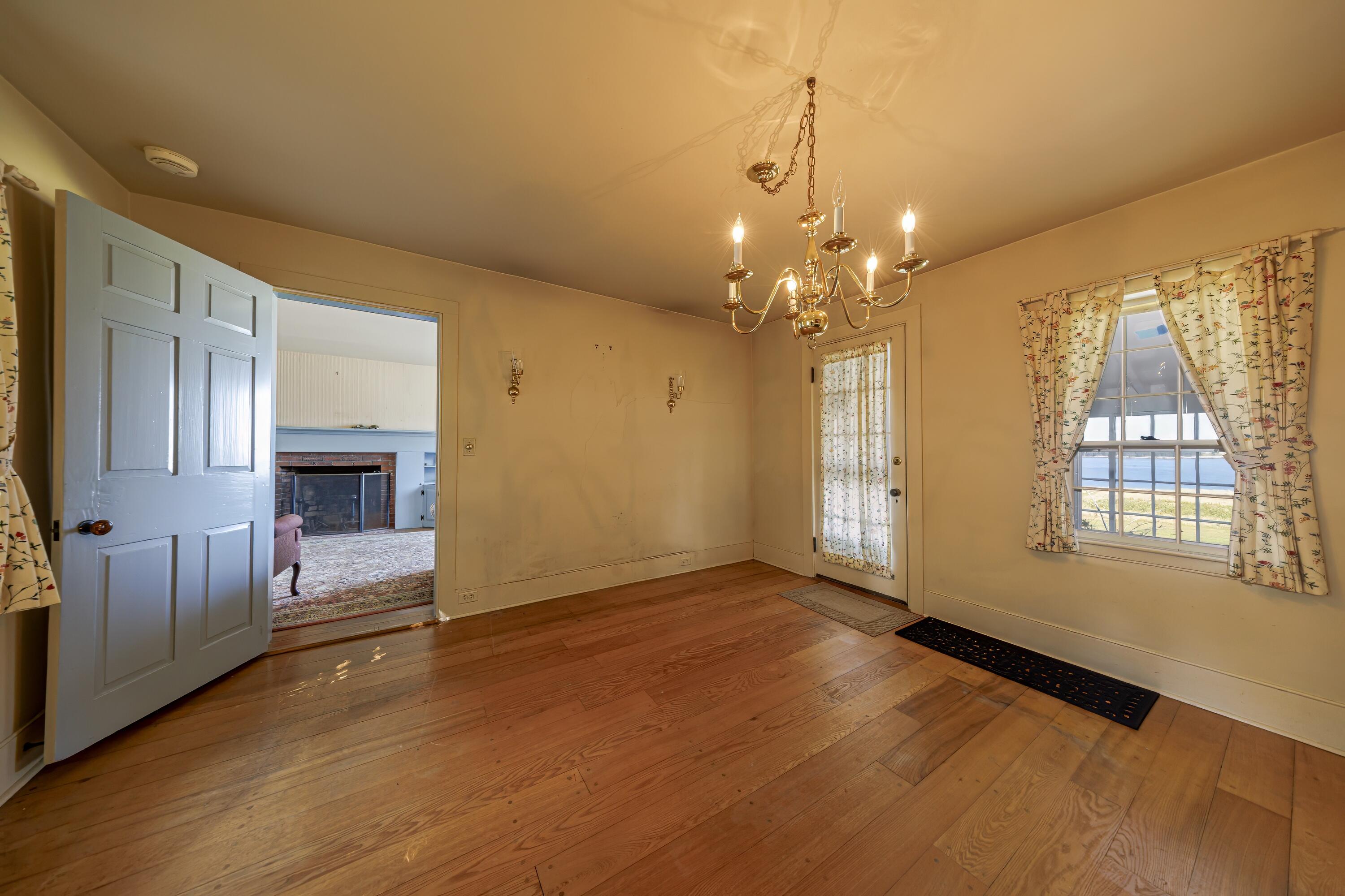 435 Seawall Road