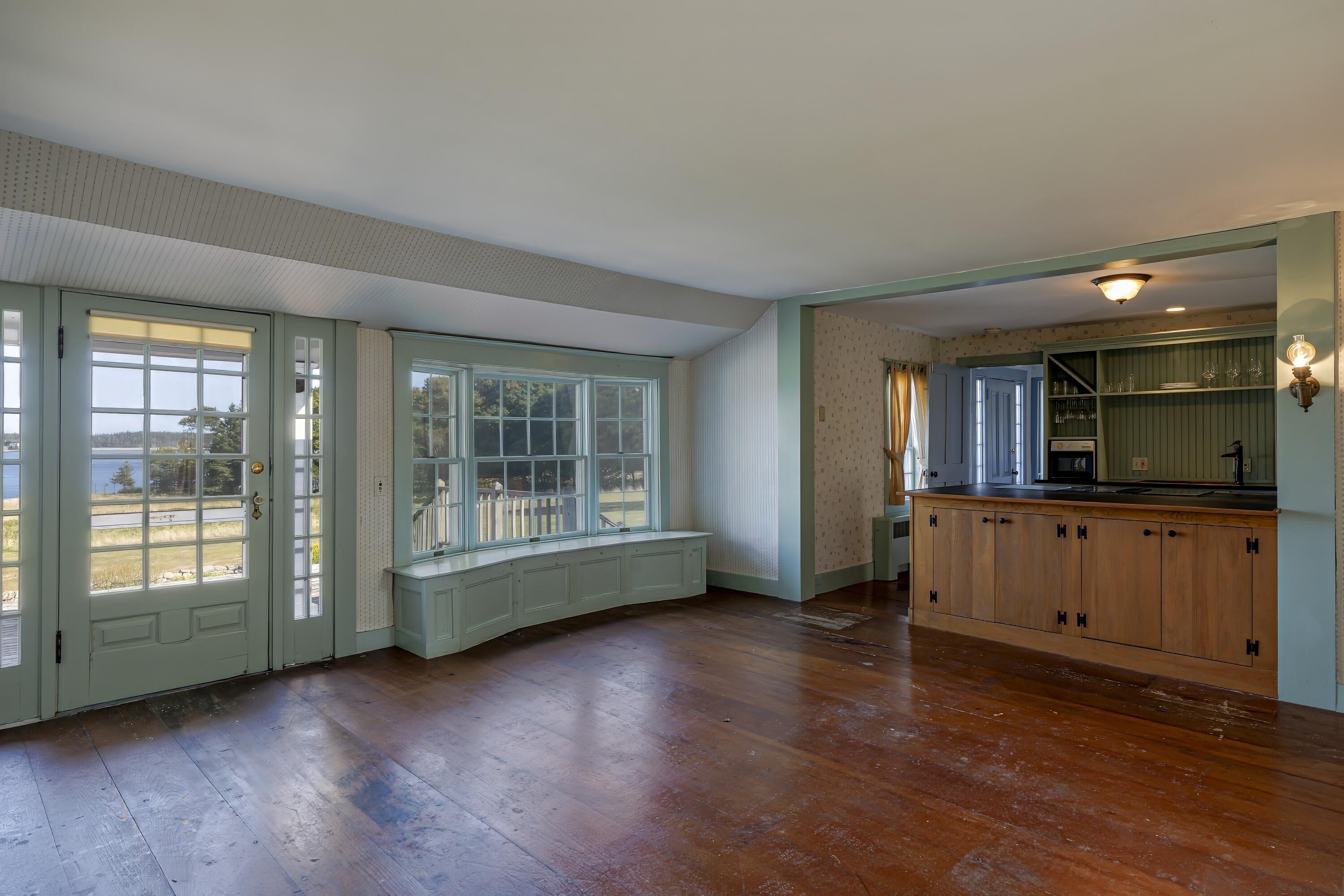 435 Seawall Road