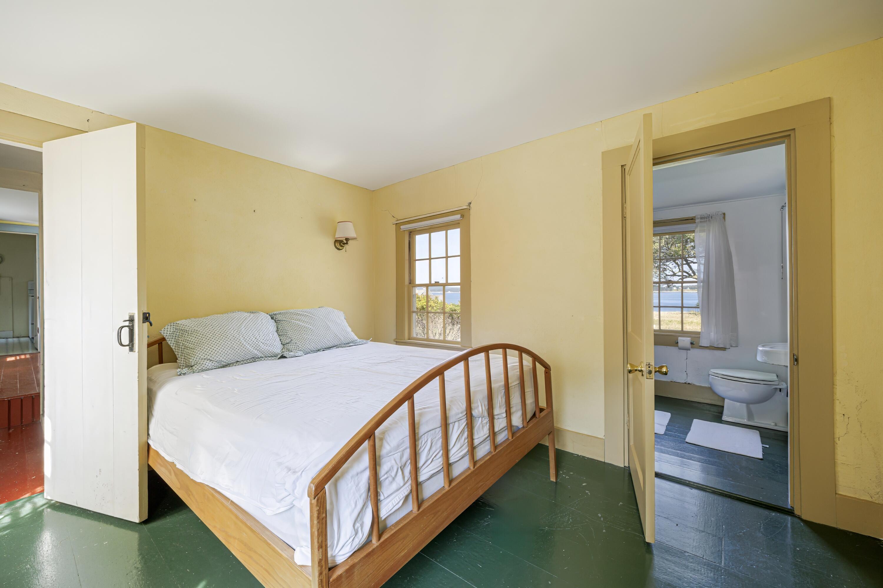 435 Seawall Road