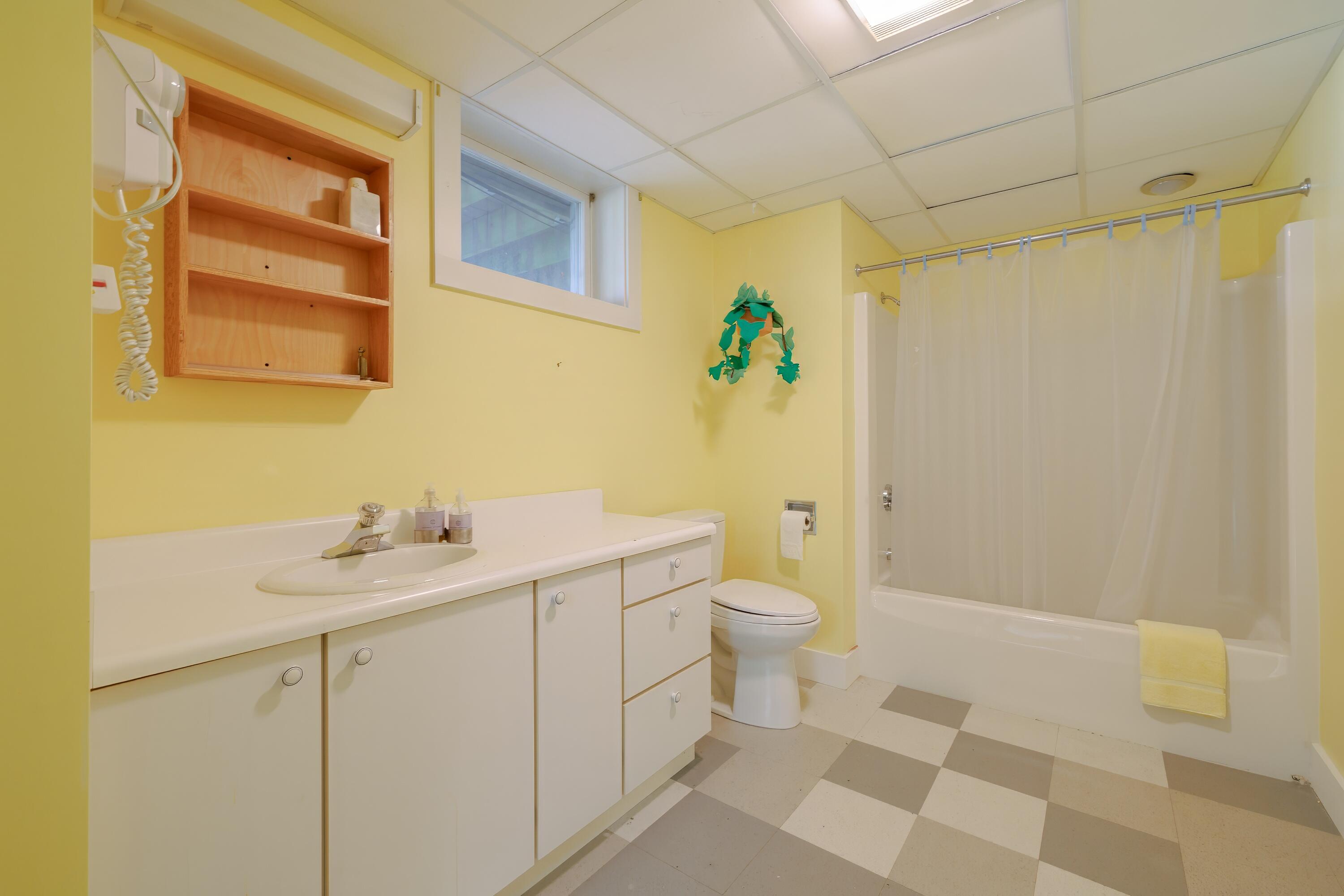 472 Schooner Head Road