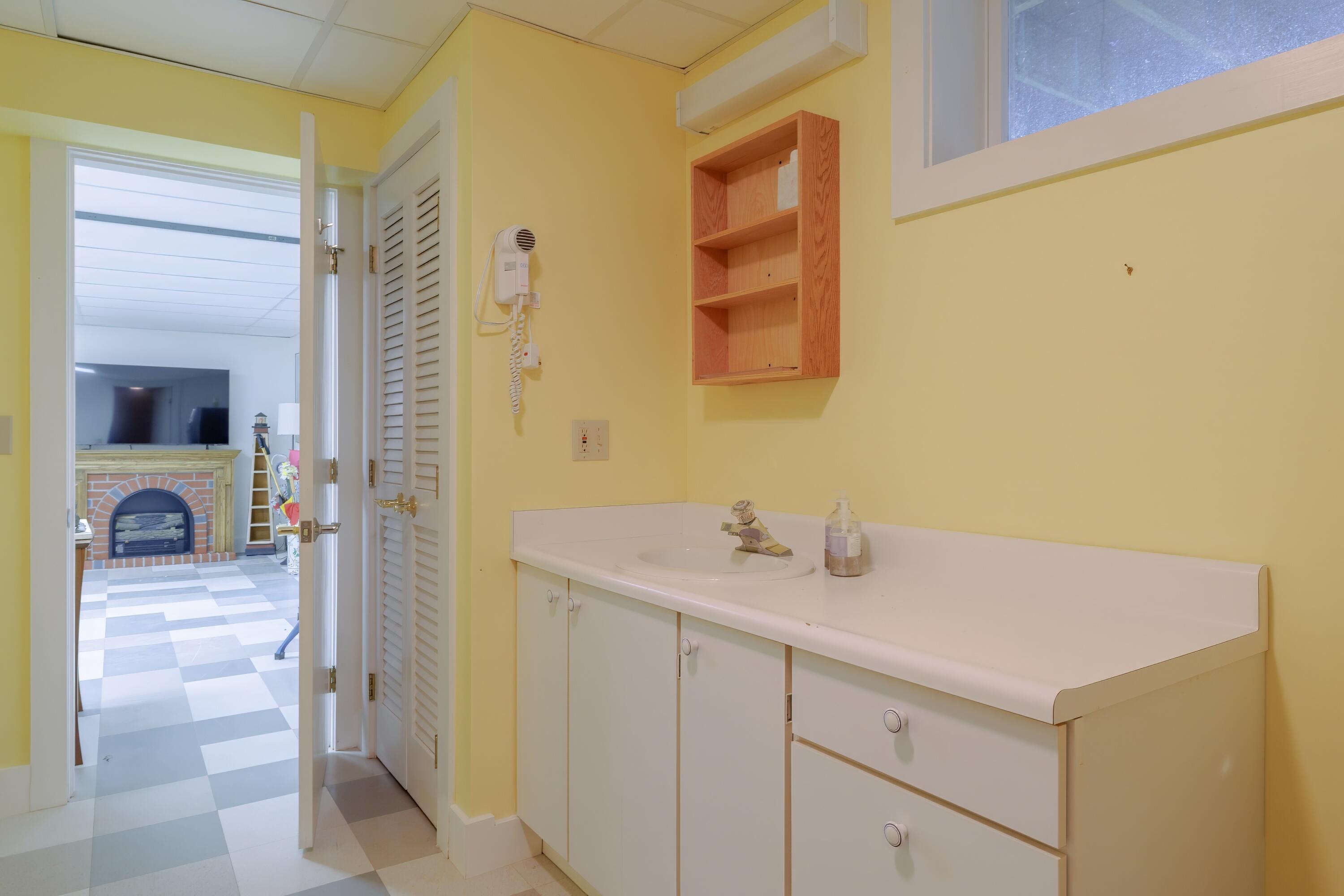 472 Schooner Head Road