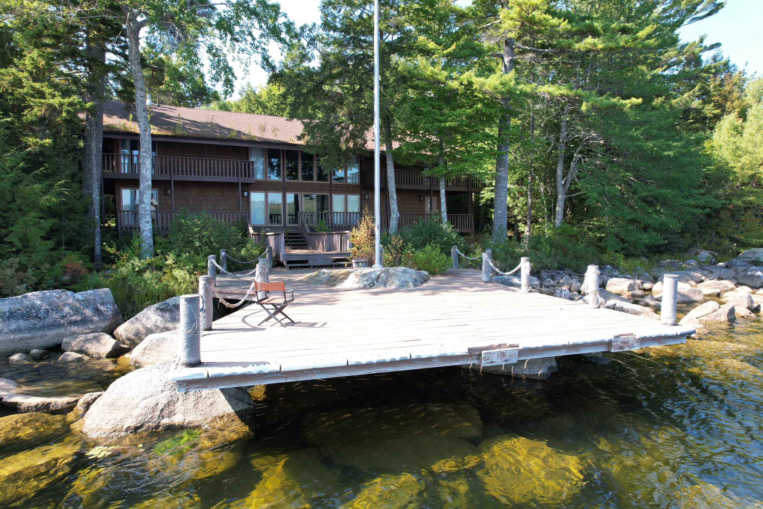 595 Nicolin Road