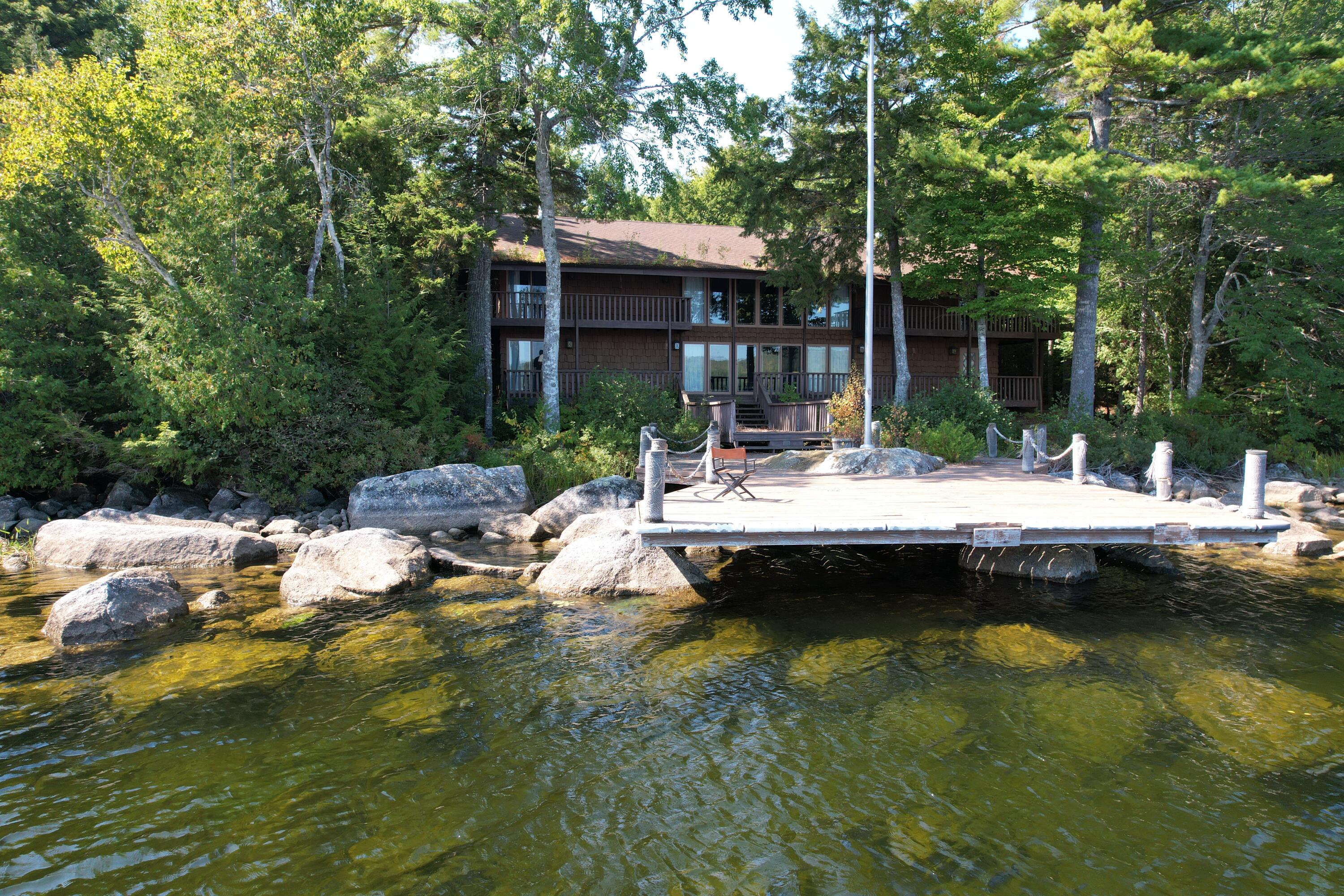595 Nicolin Road