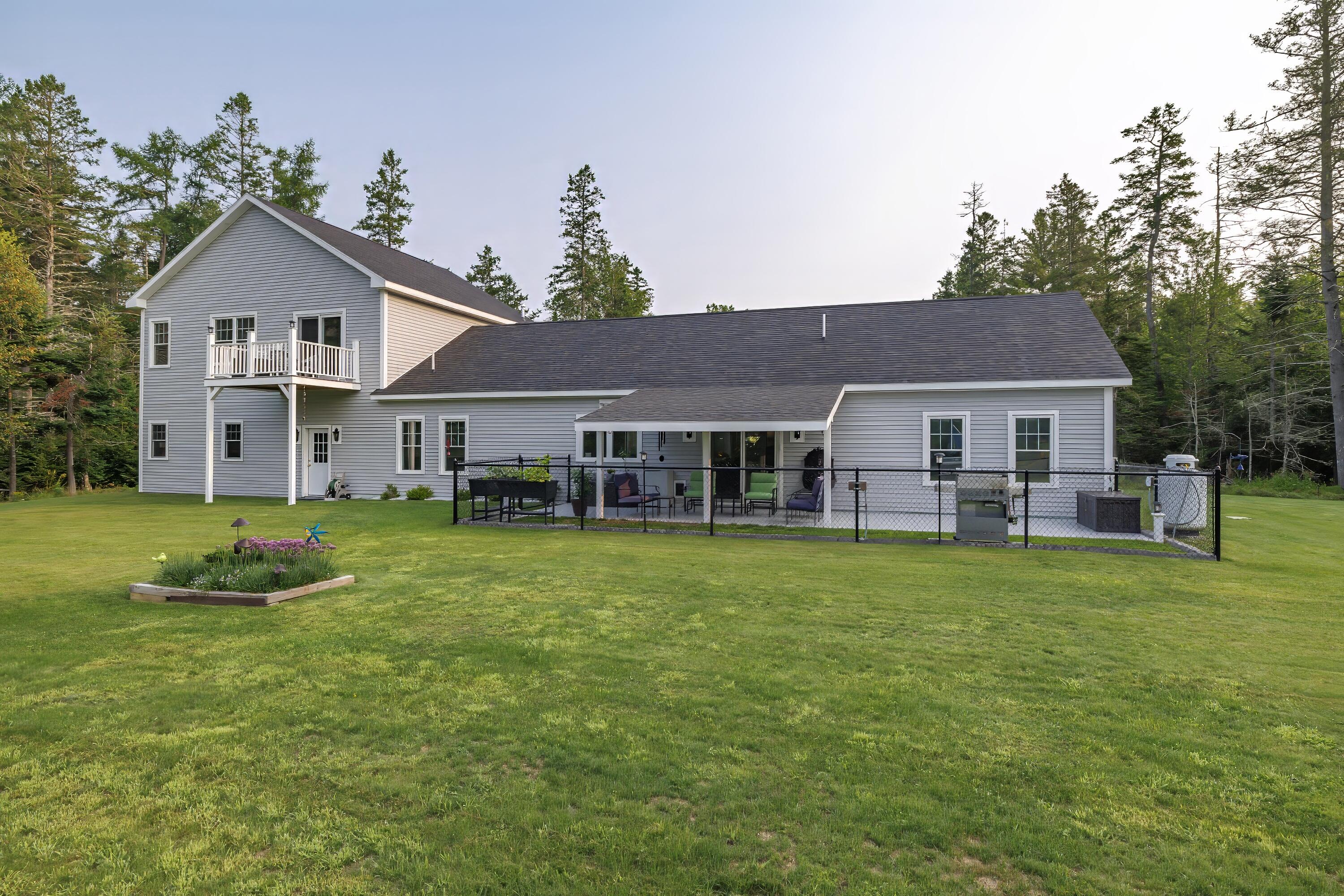 153 Woodcock Ln