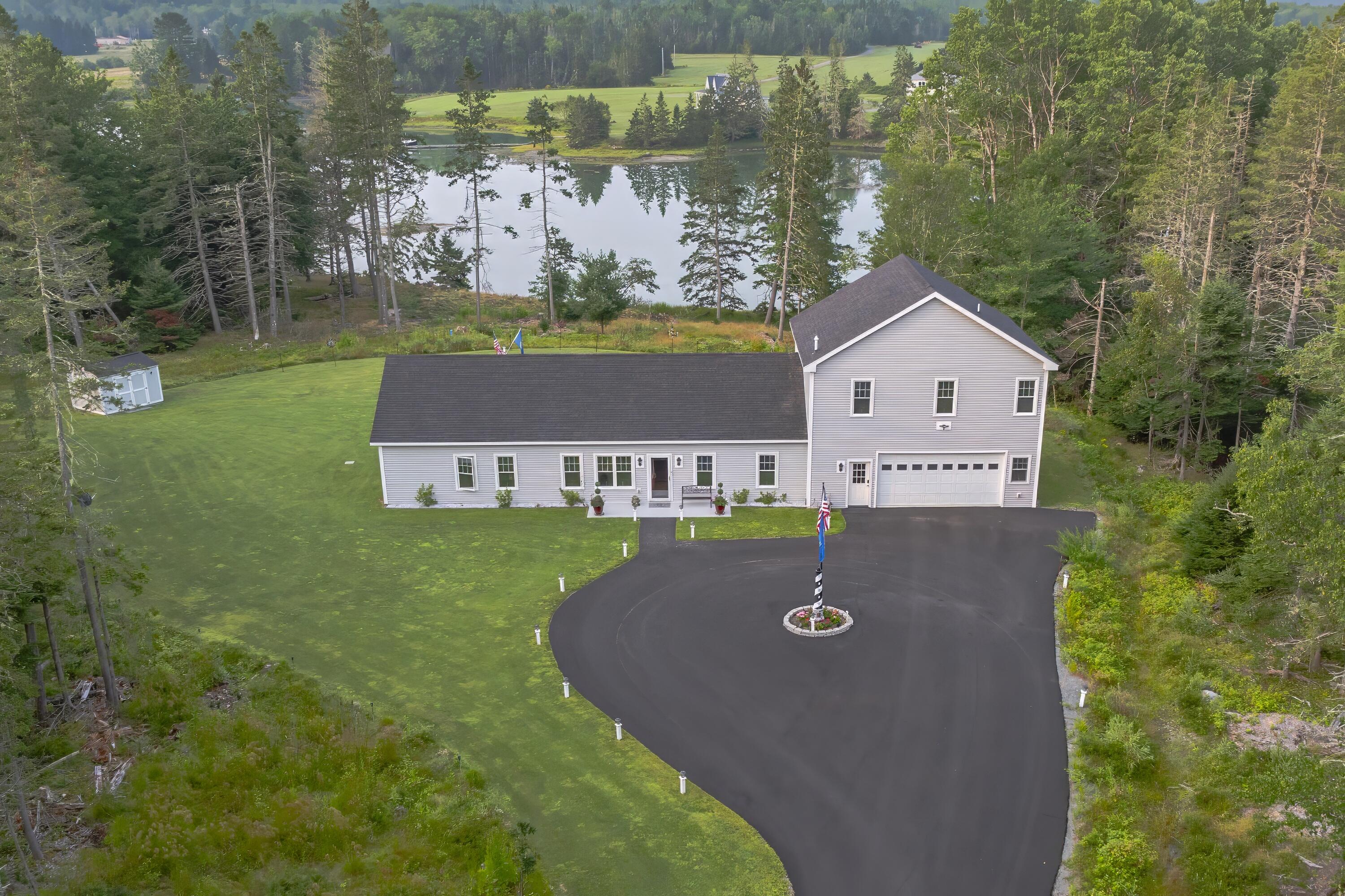 153 Woodcock Ln
