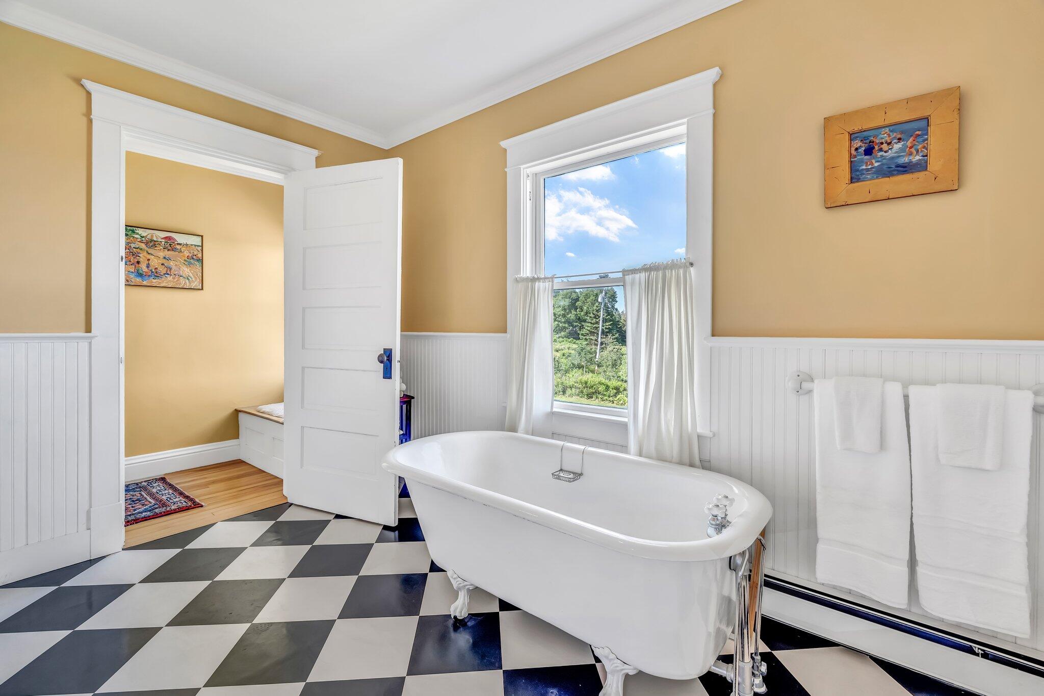 12 Steamboat Hill Road