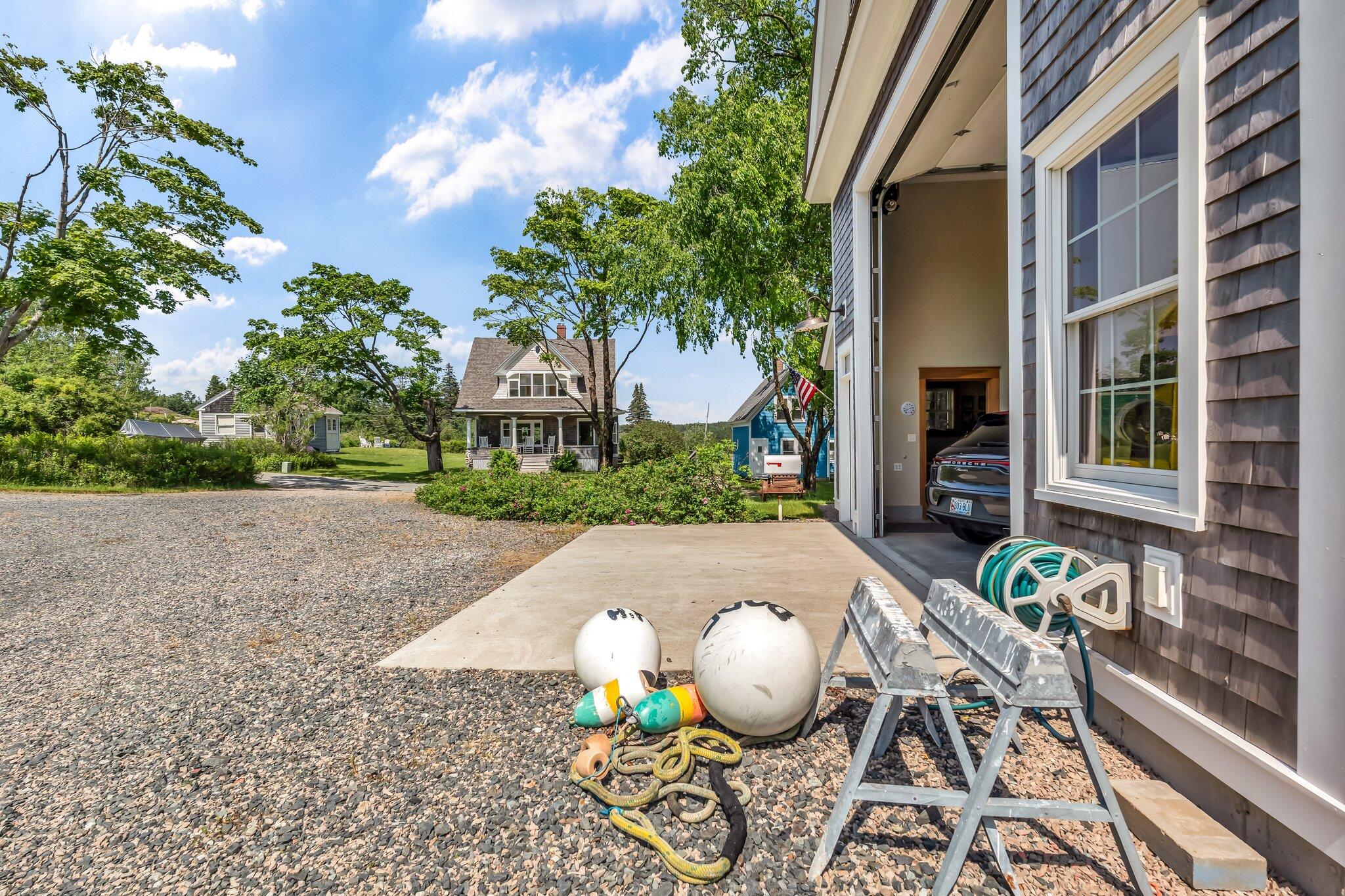 11 Steamboat Hill Road