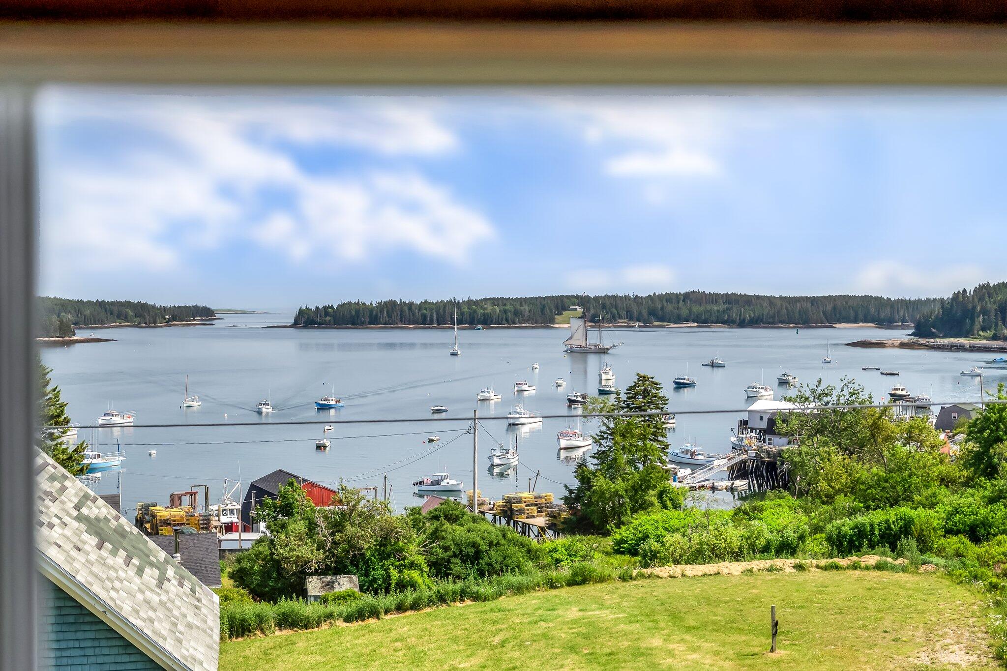 11 Steamboat Hill Road