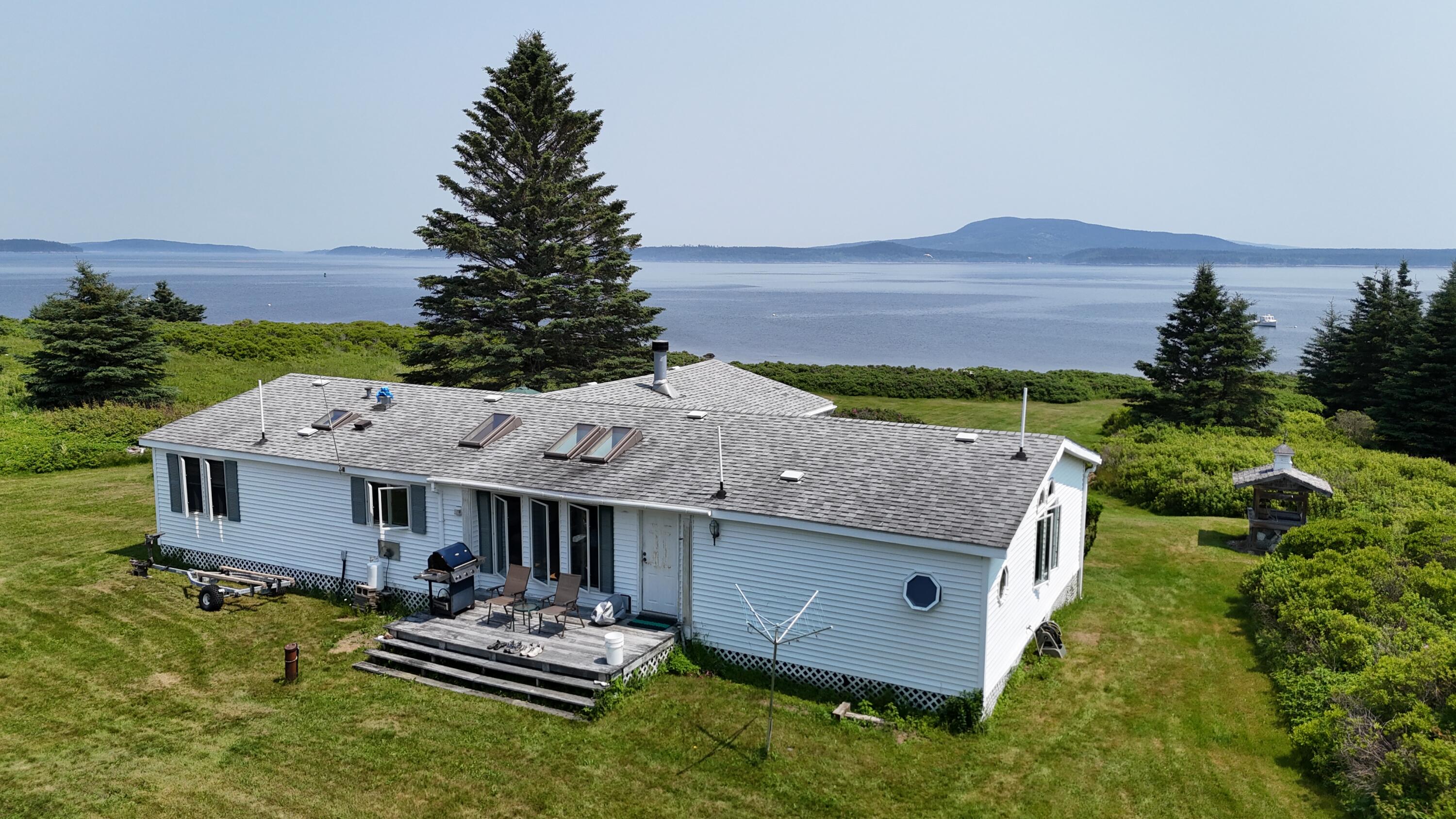 8 Bar Island