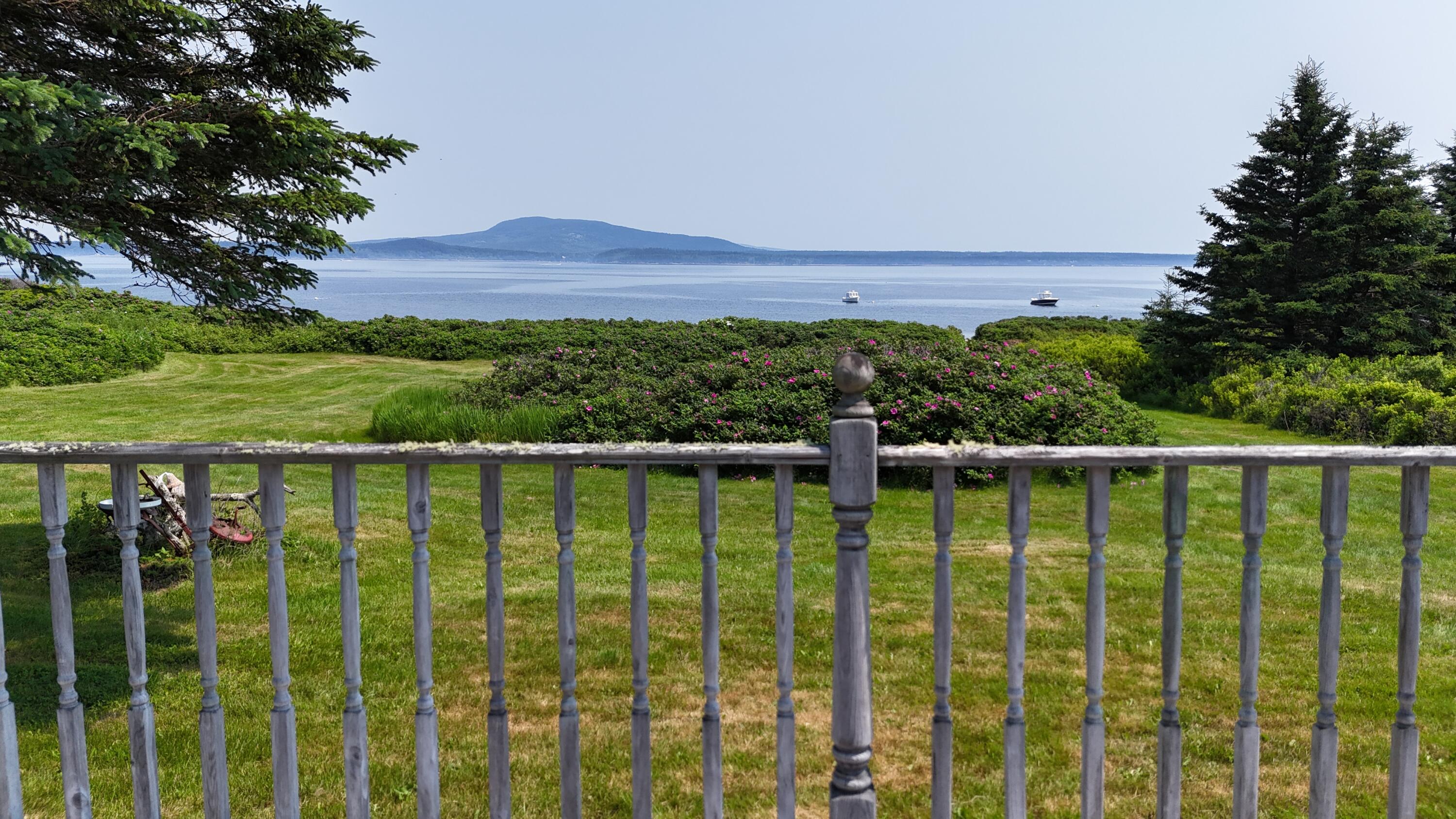 8 Bar Island