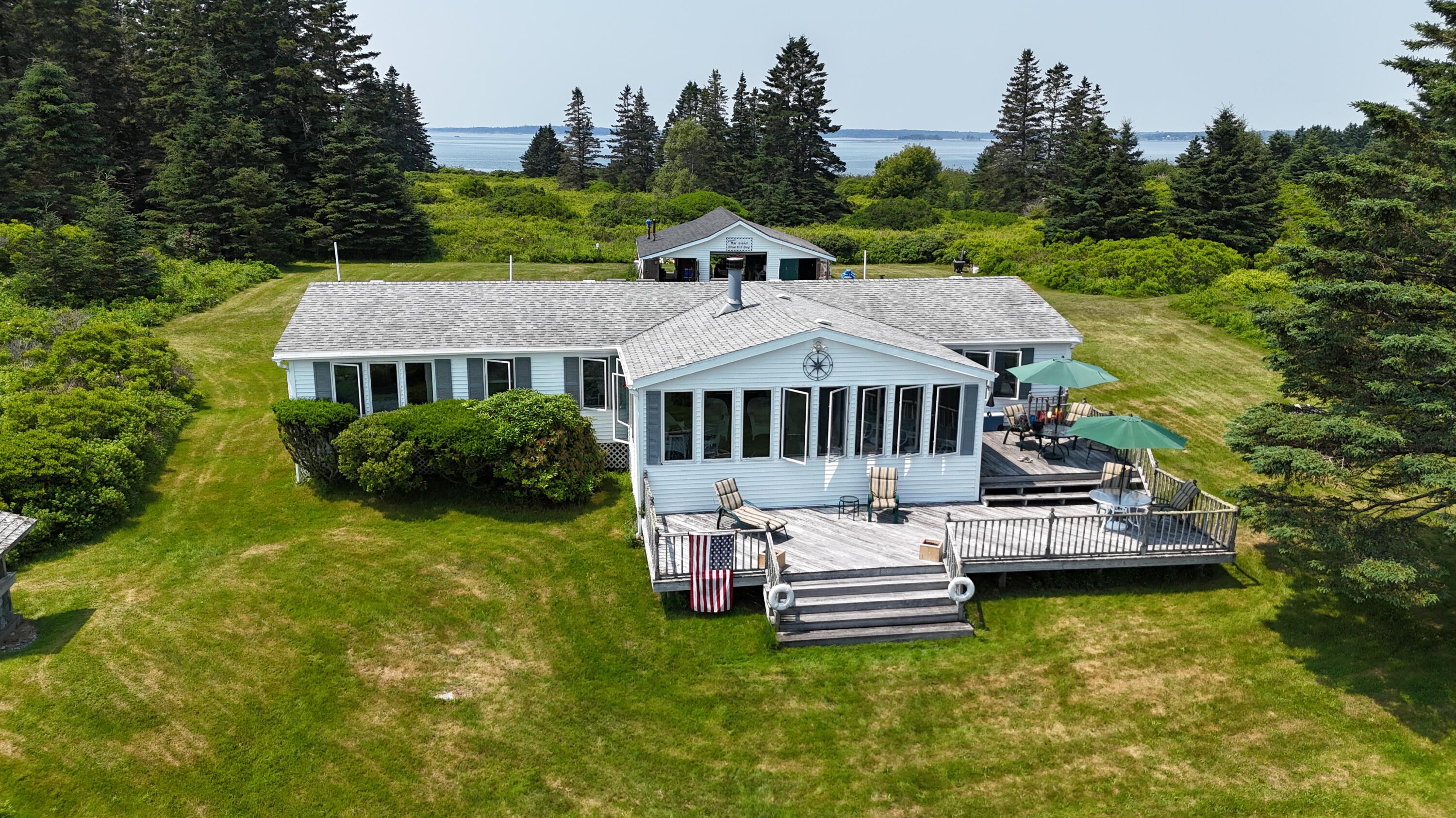8 Bar Island