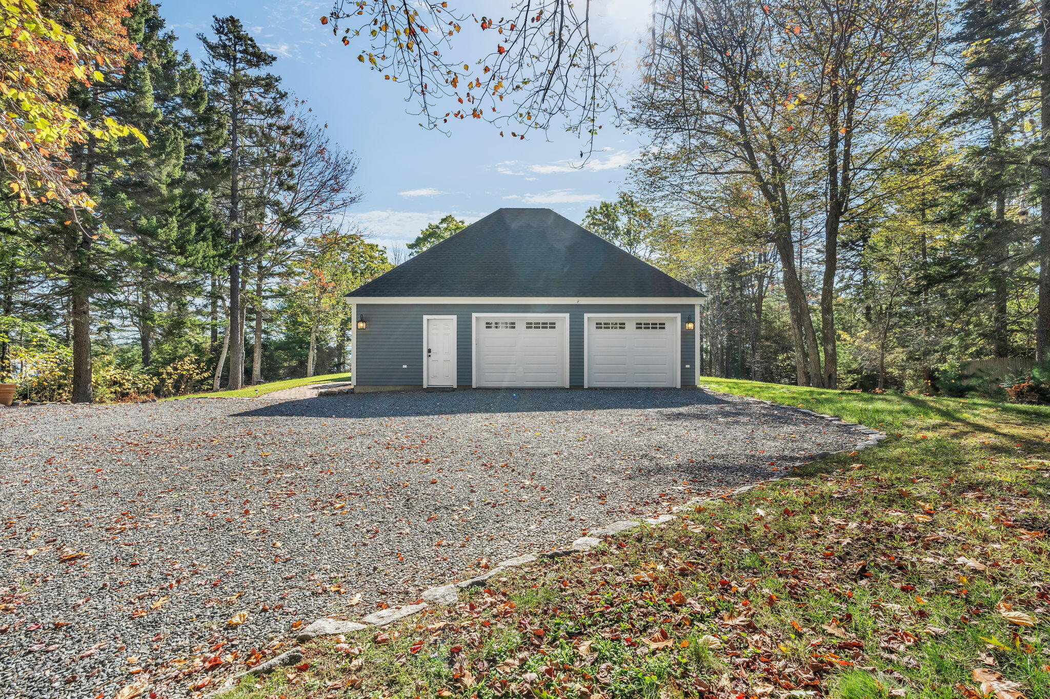 82 Falcon Lane