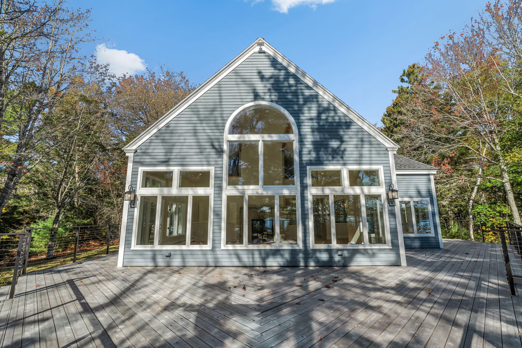 82 Falcon Lane