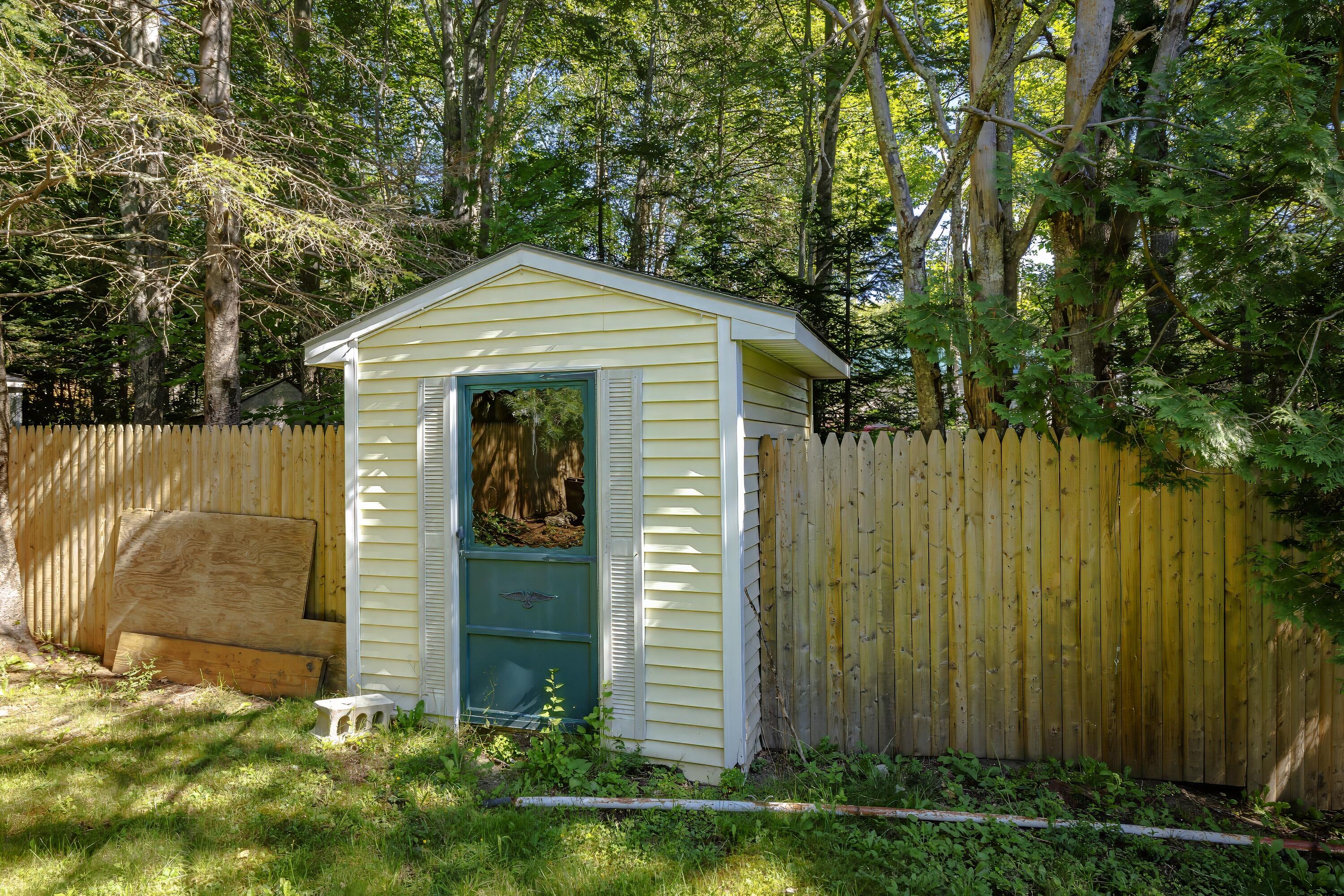 17 Mcdonald Avenue