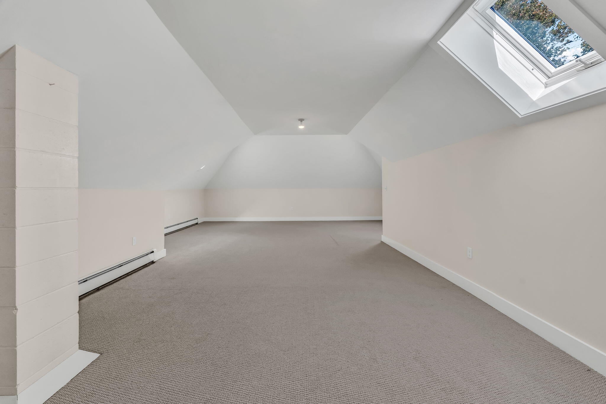 82 Falcon Lane