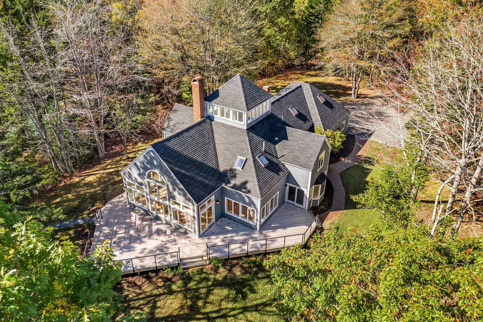 82 Falcon Lane