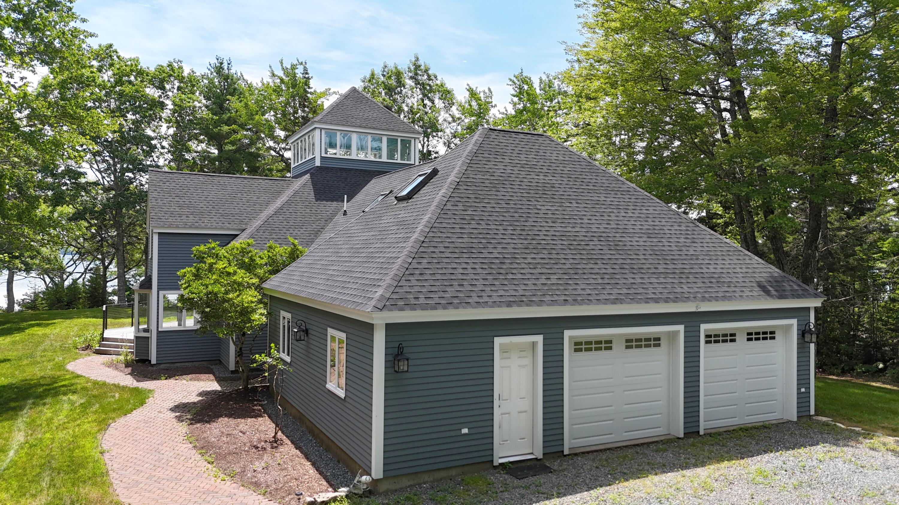 82 Falcon Lane