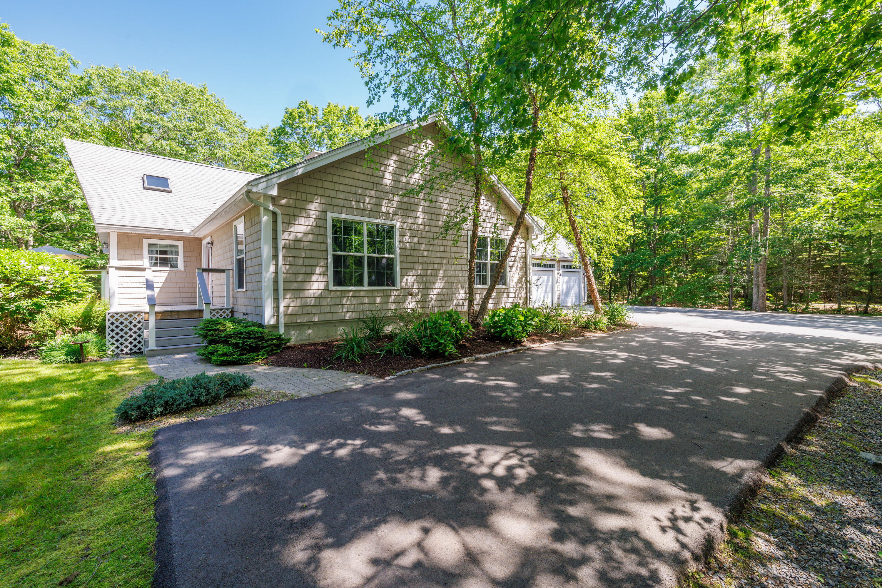 155 Maddocks Avenue